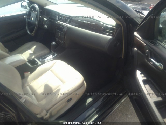 Photo 4 VIN: 2G1WC5E3XC1116440 - CHEVROLET IMPALA 