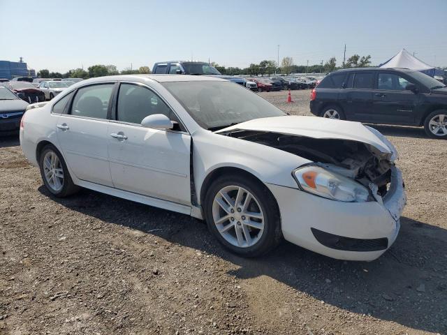 Photo 3 VIN: 2G1WC5E3XE1102296 - CHEVROLET IMPALA 