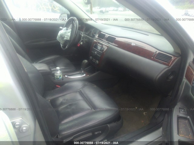 Photo 4 VIN: 2G1WC5EM4B1173451 - CHEVROLET IMPALA 