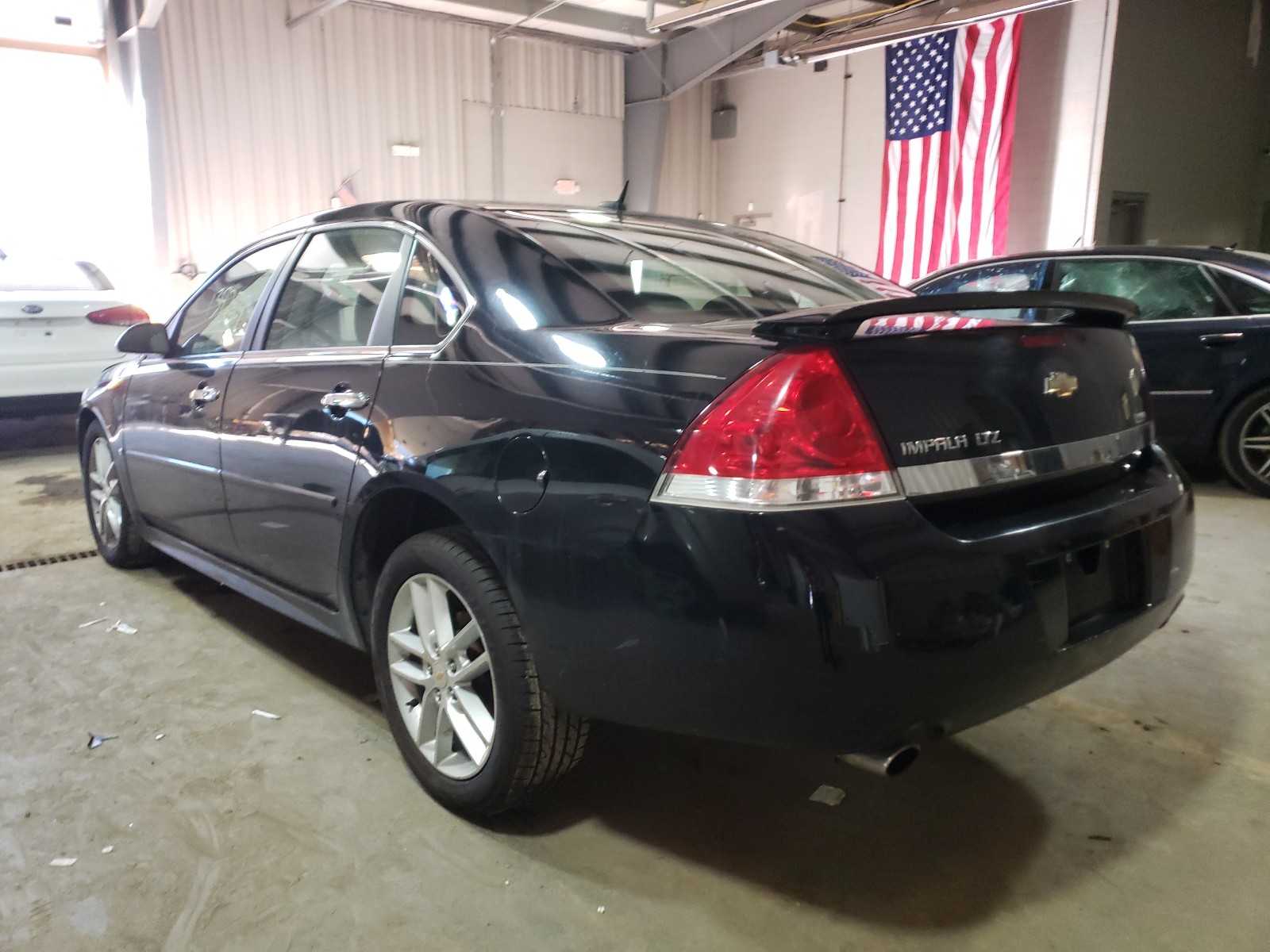 Photo 2 VIN: 2G1WC5EM5A1117713 - CHEVROLET IMPALA LTZ 