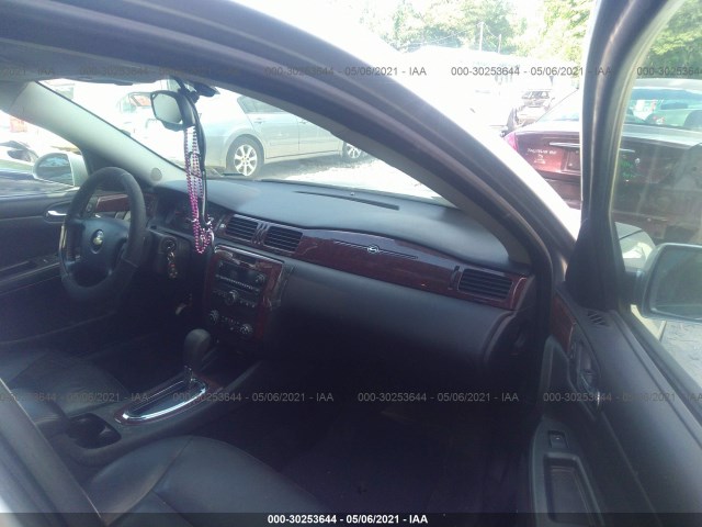 Photo 4 VIN: 2G1WC5EM7B1225624 - CHEVROLET IMPALA 