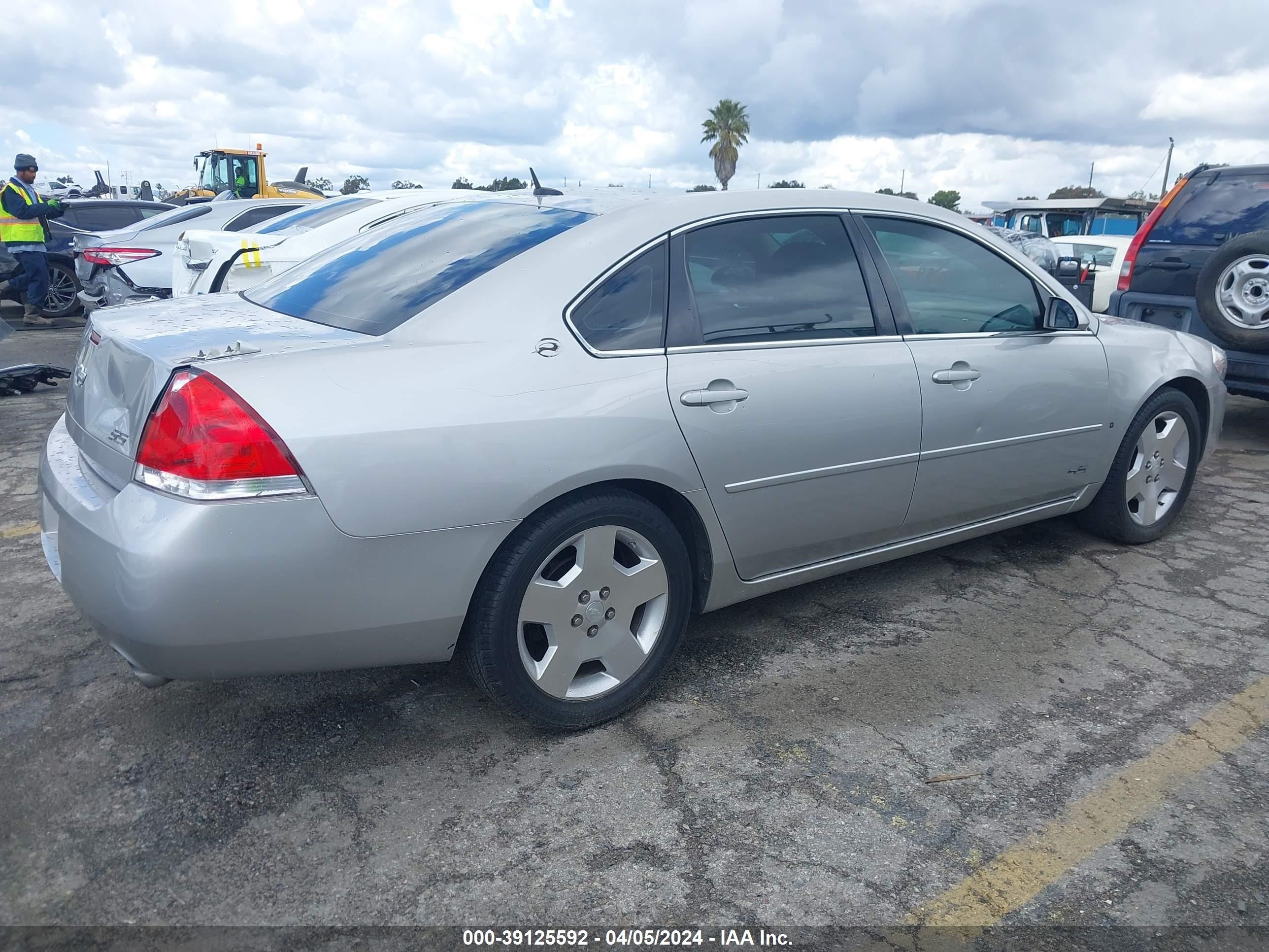 Photo 3 VIN: 2G1WD58C169283235 - CHEVROLET IMPALA 