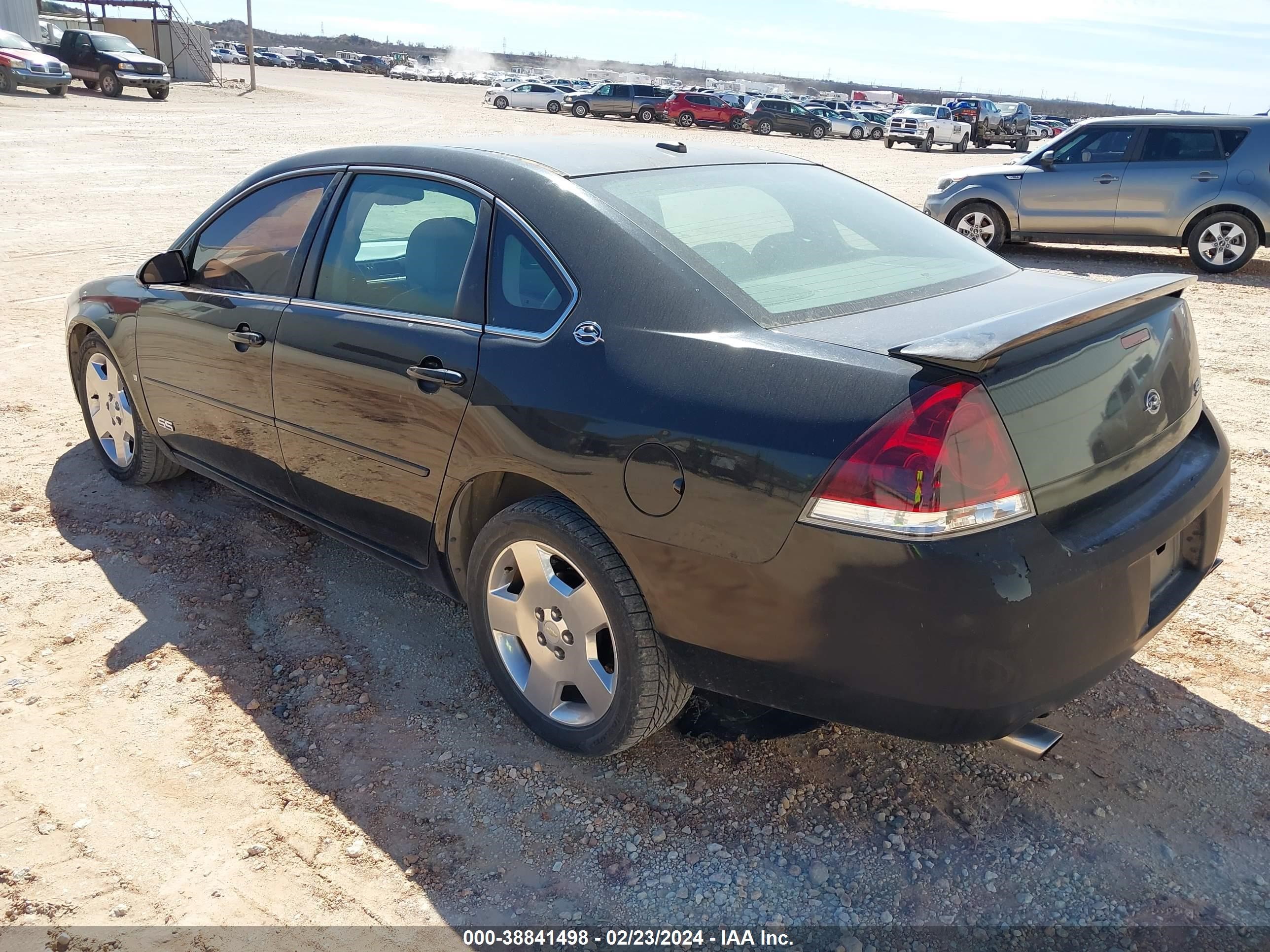 Photo 2 VIN: 2G1WD58C269150676 - CHEVROLET IMPALA 