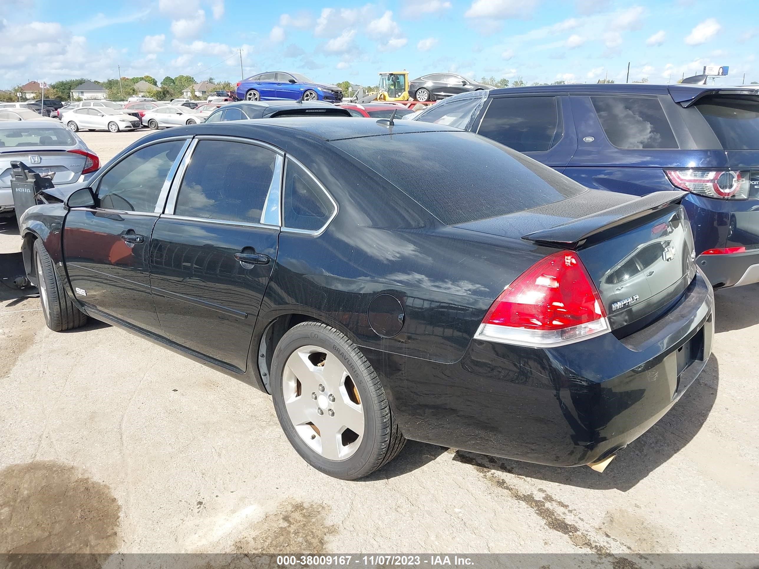 Photo 2 VIN: 2G1WD58C679190311 - CHEVROLET IMPALA 