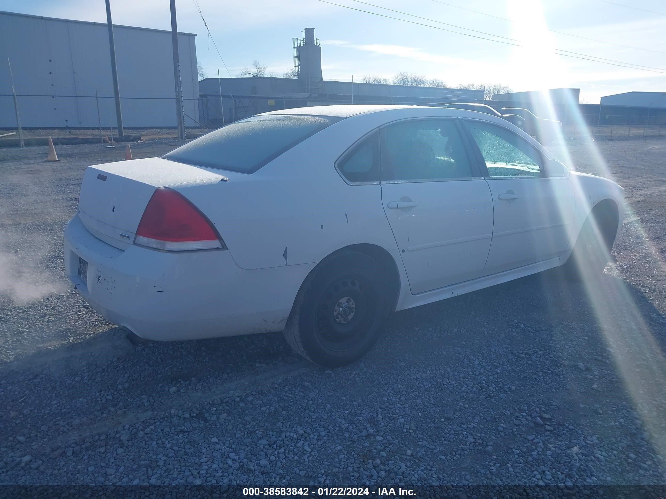 Photo 3 VIN: 2G1WD5E33E1162966 - CHEVROLET IMPALA 