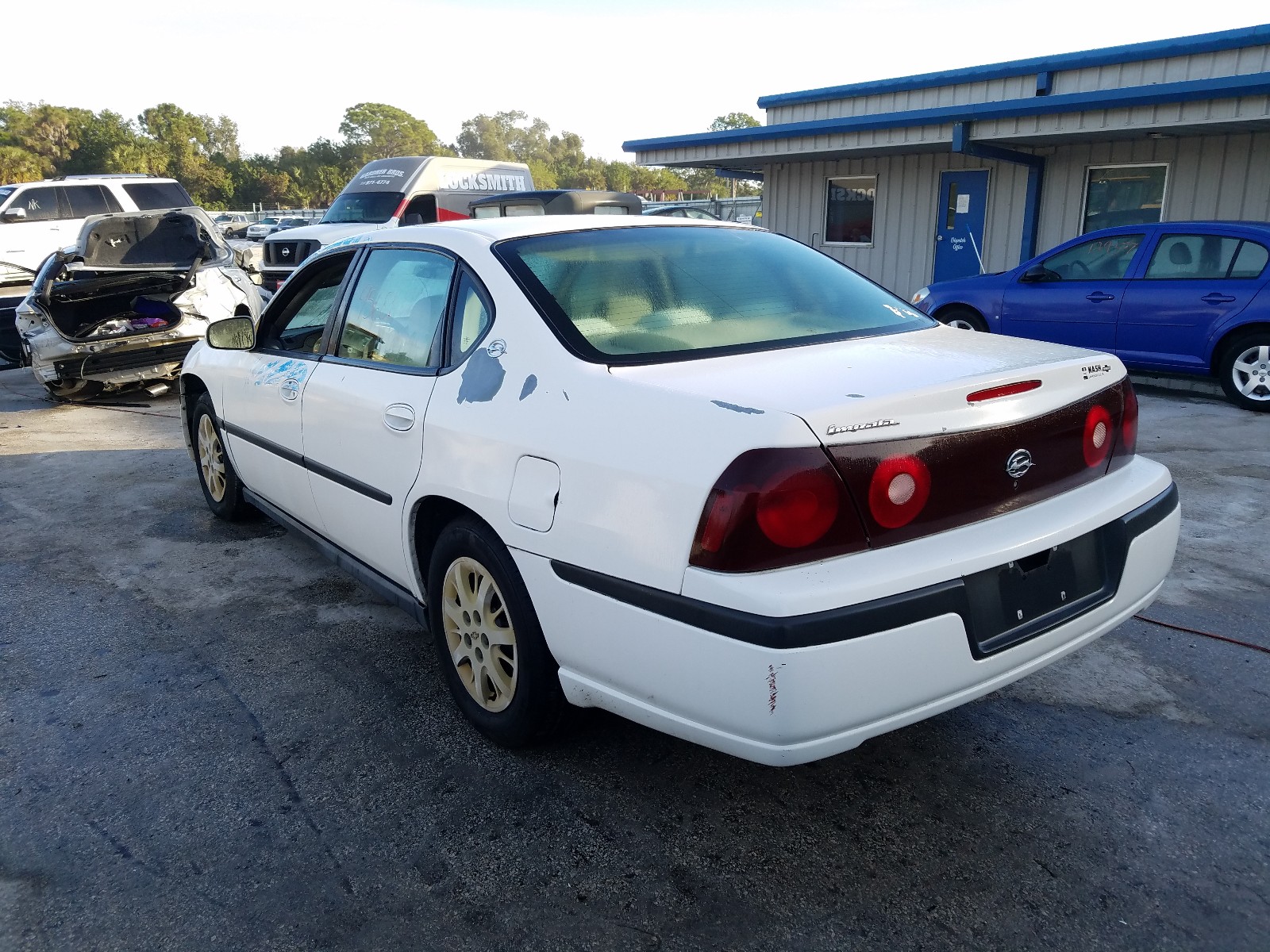 Photo 2 VIN: 2G1WF52E929196777 - CHEVROLET IMPALA 