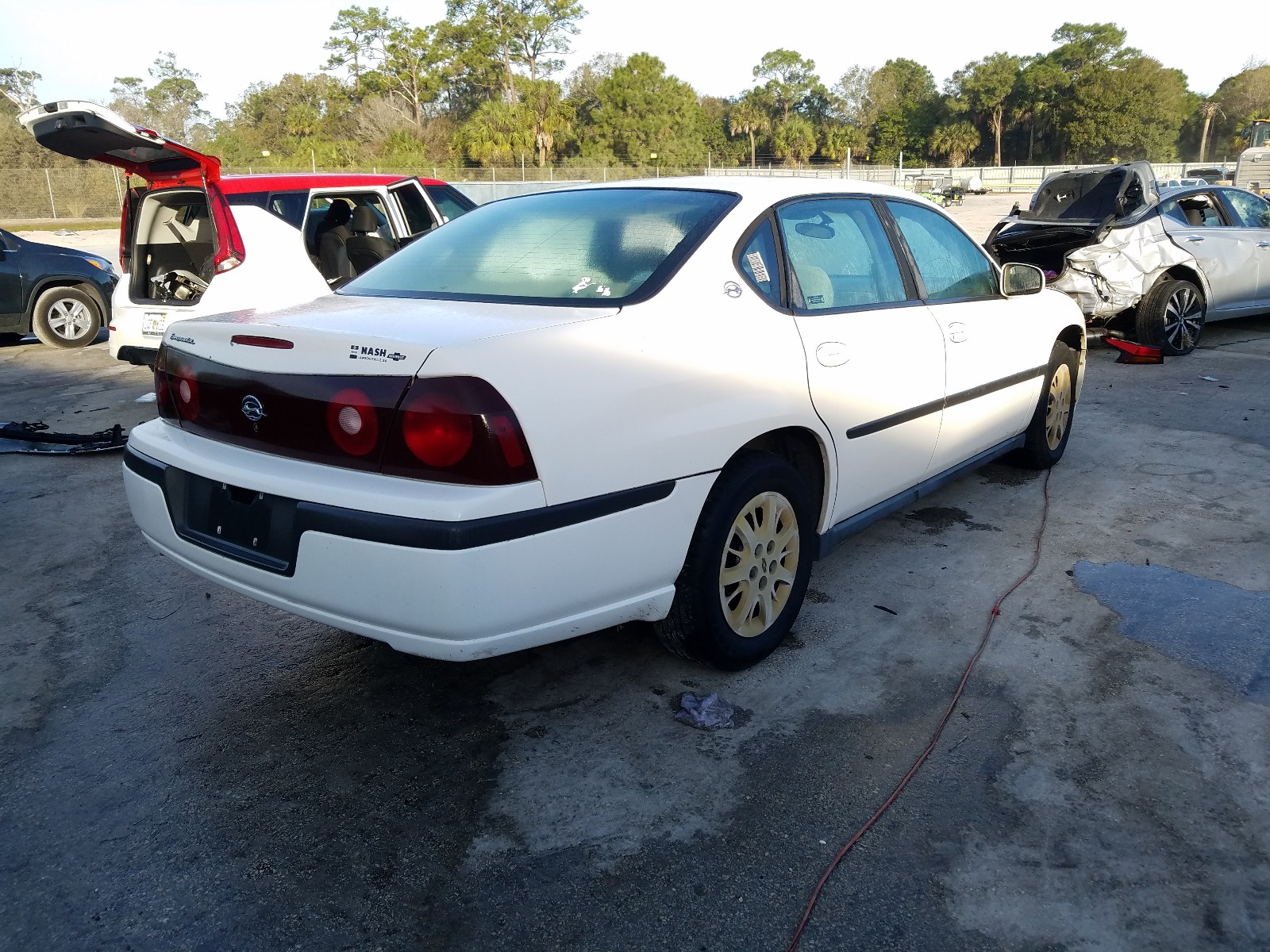 Photo 3 VIN: 2G1WF52E929196777 - CHEVROLET IMPALA 