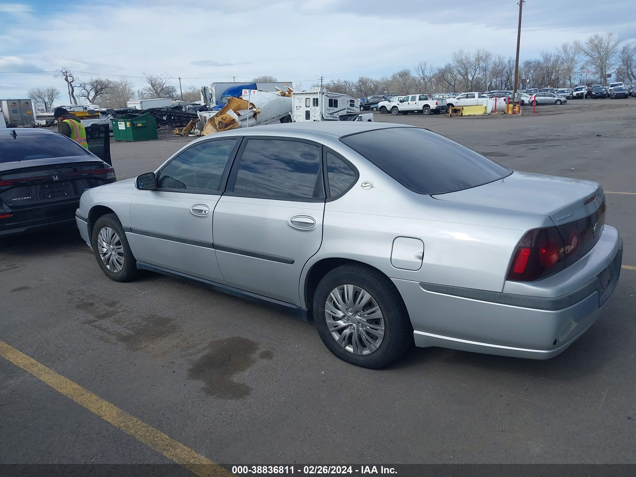 Photo 2 VIN: 2G1WF55E829260741 - CHEVROLET IMPALA 