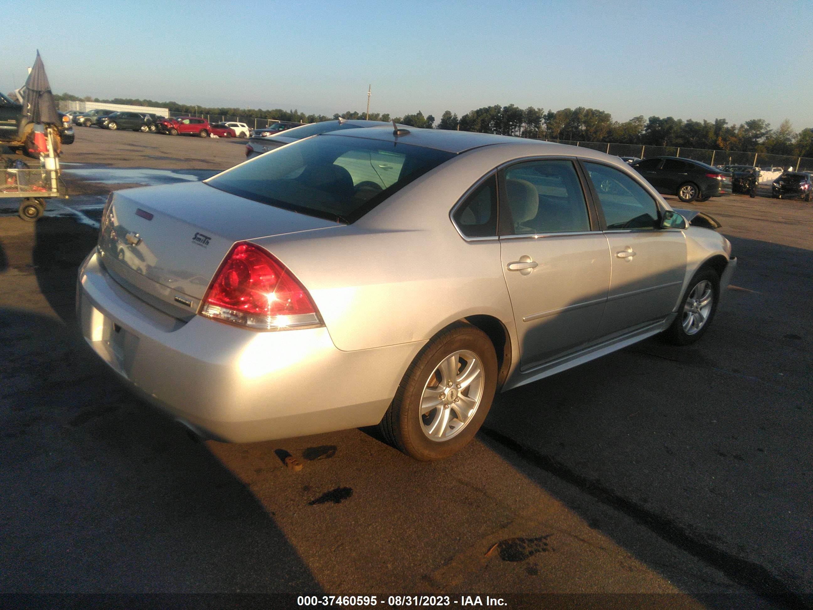 Photo 3 VIN: 2G1WF5E34C1191769 - CHEVROLET IMPALA 