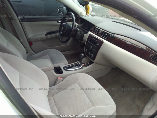 Photo 4 VIN: 2G1WF5E35C1124081 - CHEVROLET IMPALA 