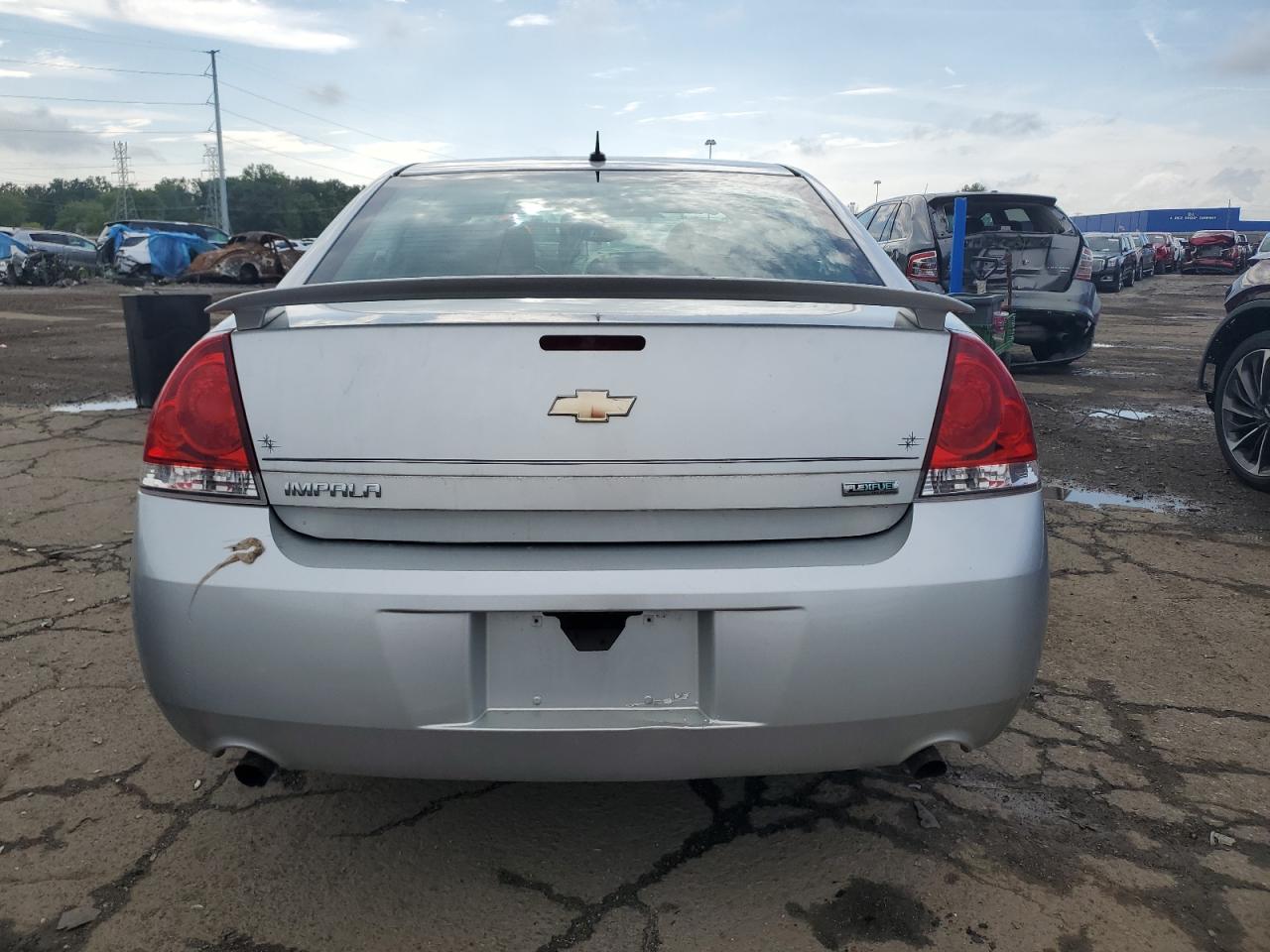 Photo 5 VIN: 2G1WF5E35C1313796 - CHEVROLET IMPALA 