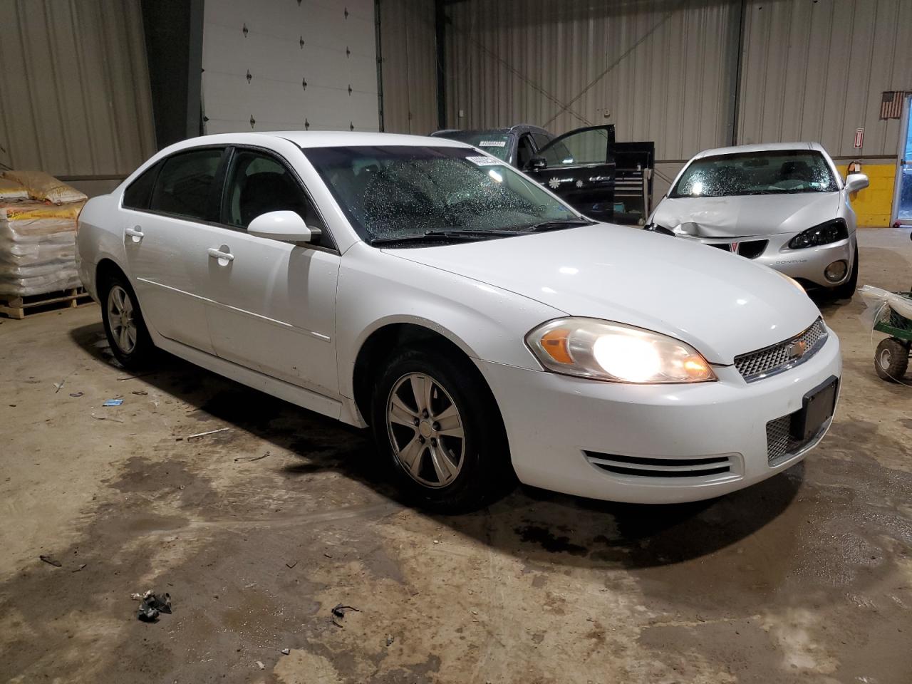 Photo 3 VIN: 2G1WF5E35D1226241 - CHEVROLET IMPALA 