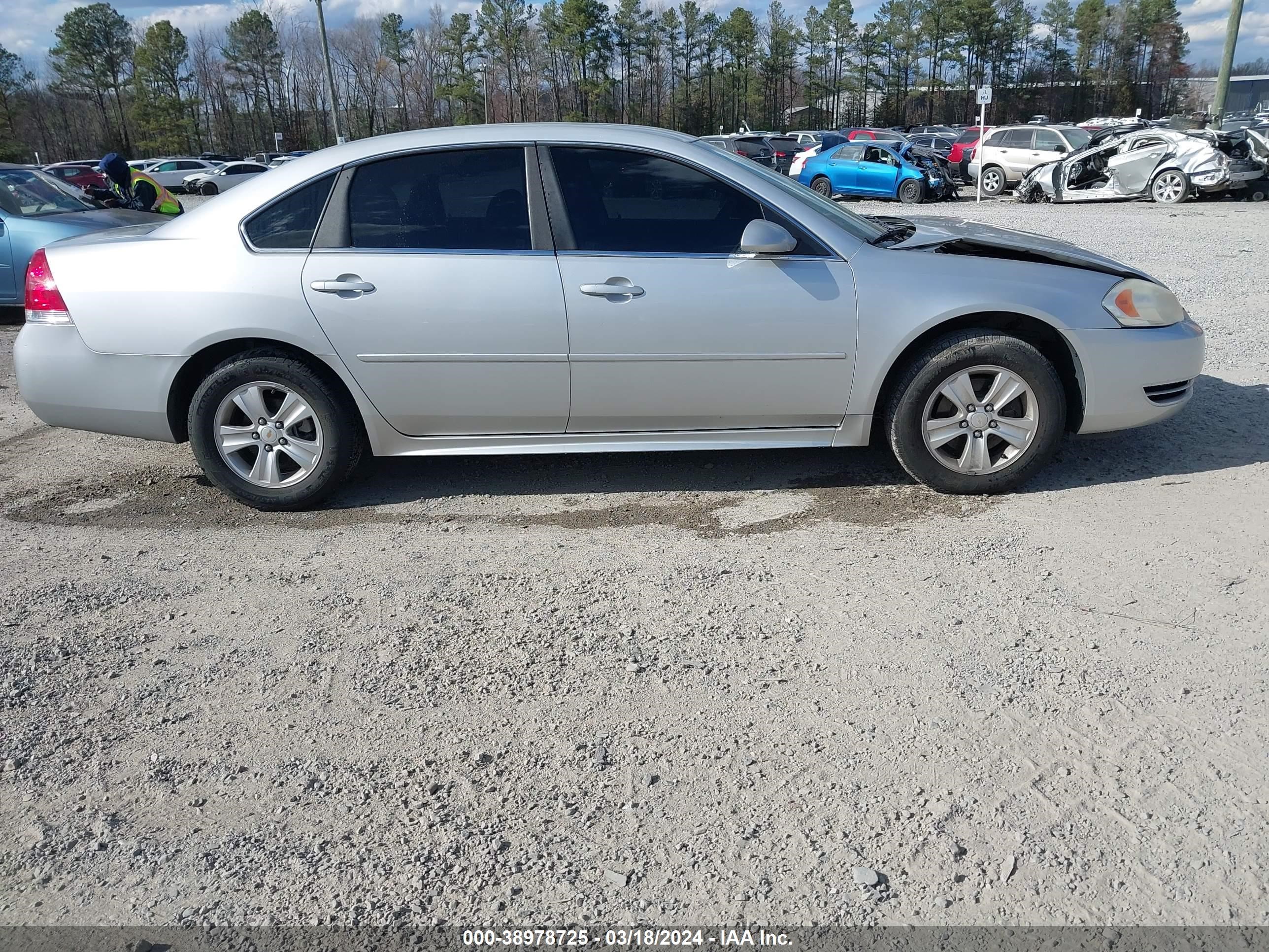 Photo 12 VIN: 2G1WF5E36D1262648 - CHEVROLET IMPALA 