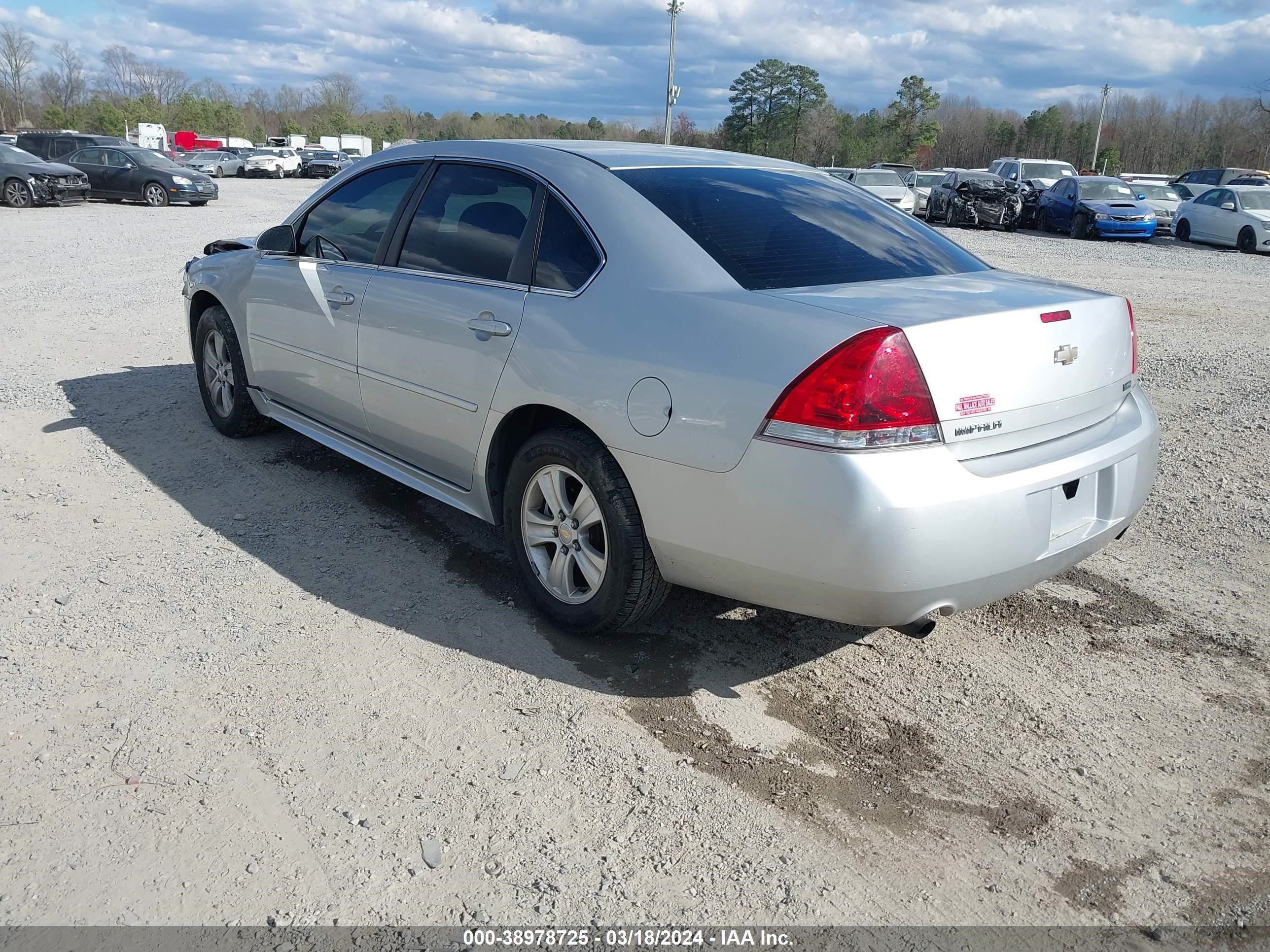 Photo 2 VIN: 2G1WF5E36D1262648 - CHEVROLET IMPALA 