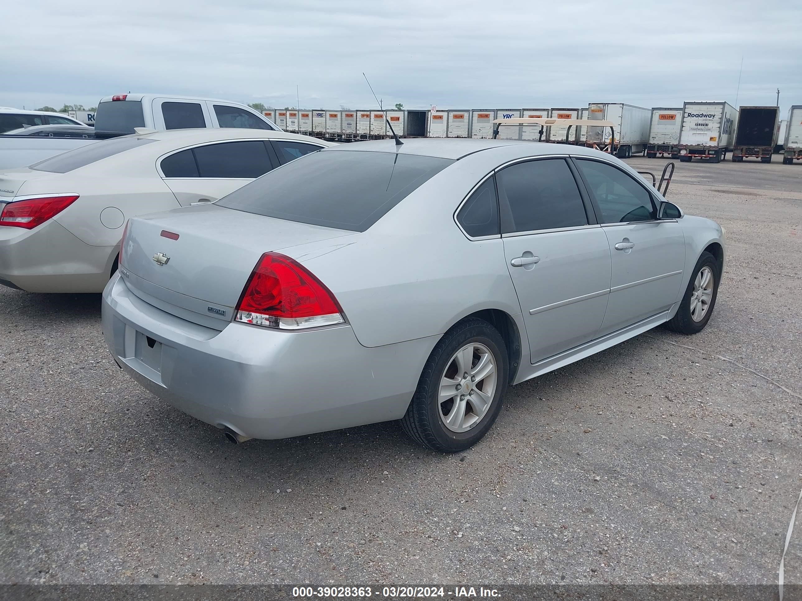 Photo 3 VIN: 2G1WF5E37C1156319 - CHEVROLET IMPALA 