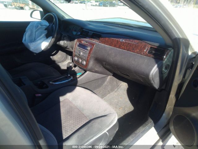 Photo 4 VIN: 2G1WF5E37C1186162 - CHEVROLET IMPALA 