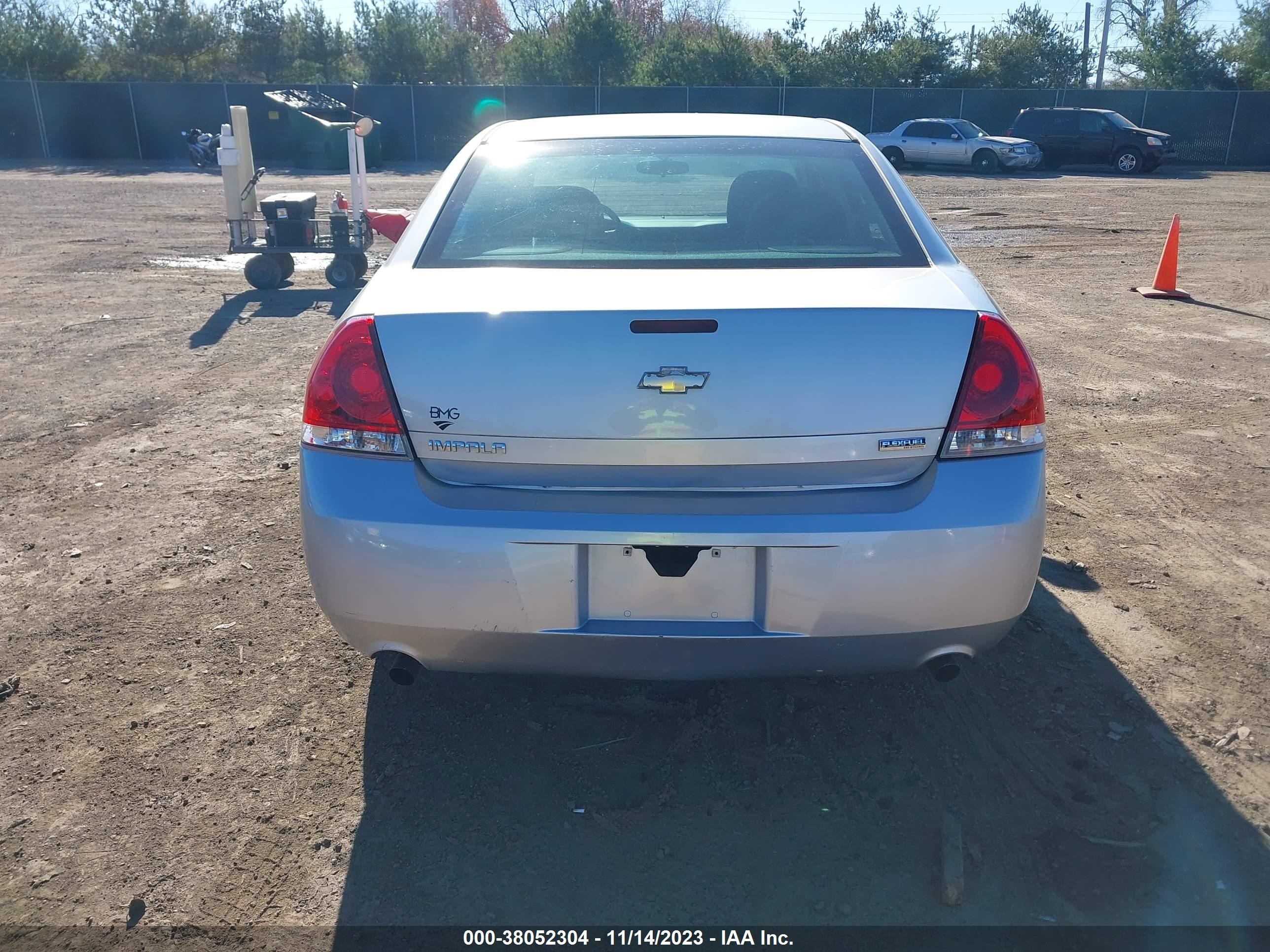 Photo 15 VIN: 2G1WF5E37C1306994 - CHEVROLET IMPALA 