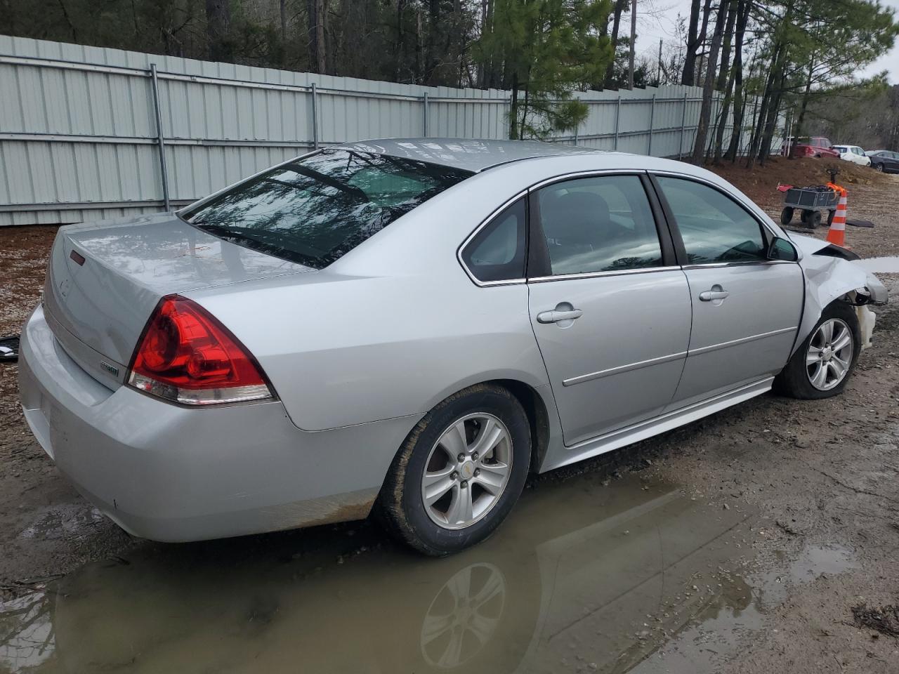 Photo 2 VIN: 2G1WF5E37D1262593 - CHEVROLET IMPALA 