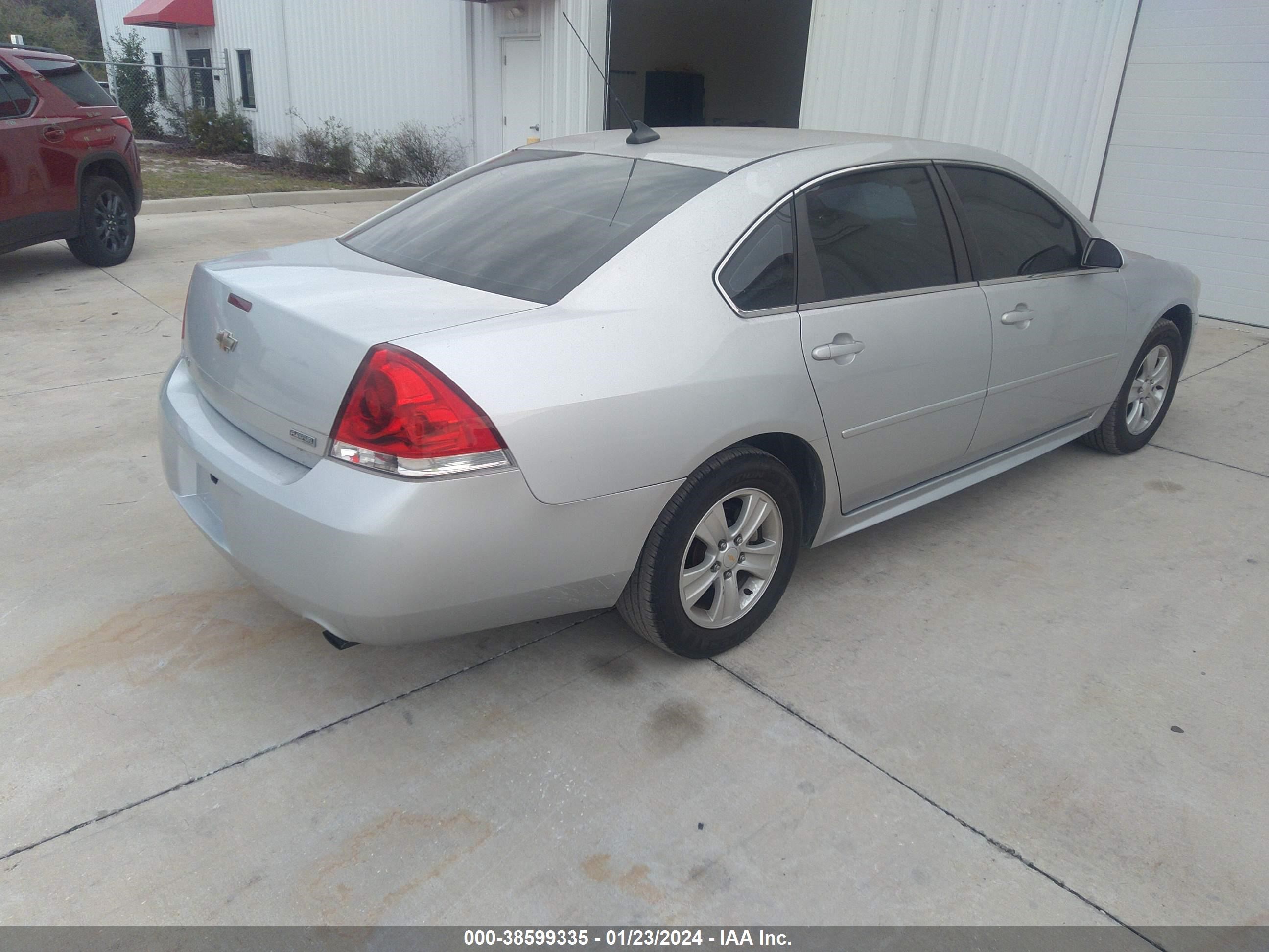 Photo 3 VIN: 2G1WF5E39C1282682 - CHEVROLET IMPALA 