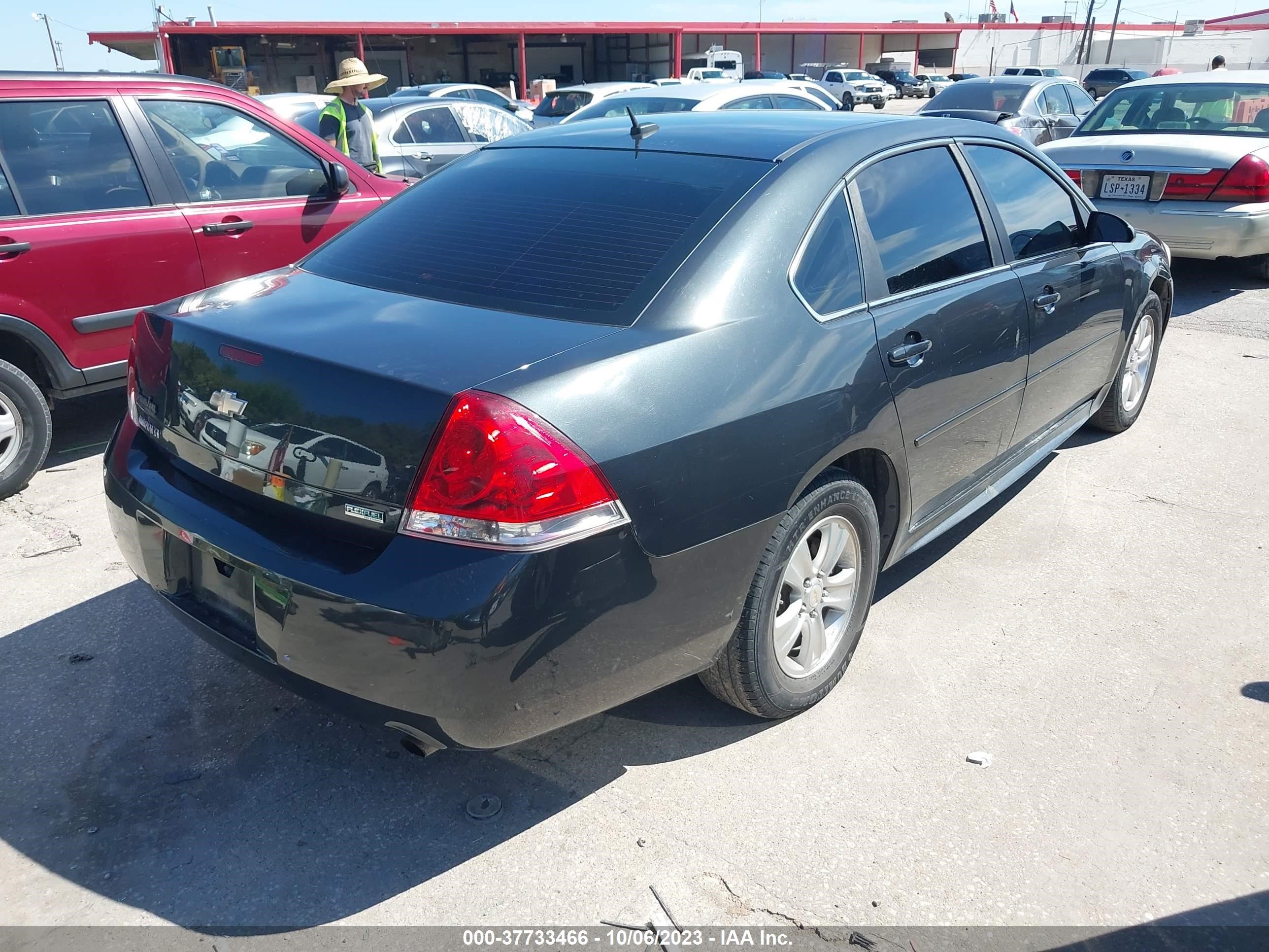 Photo 3 VIN: 2G1WF5E3XD1244198 - CHEVROLET IMPALA 