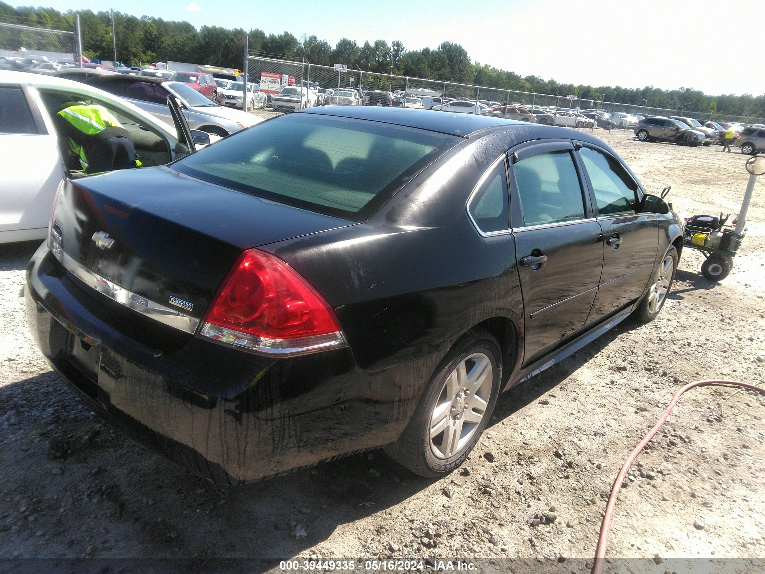 Photo 3 VIN: 2G1WF5EK0B1217810 - CHEVROLET IMPALA 