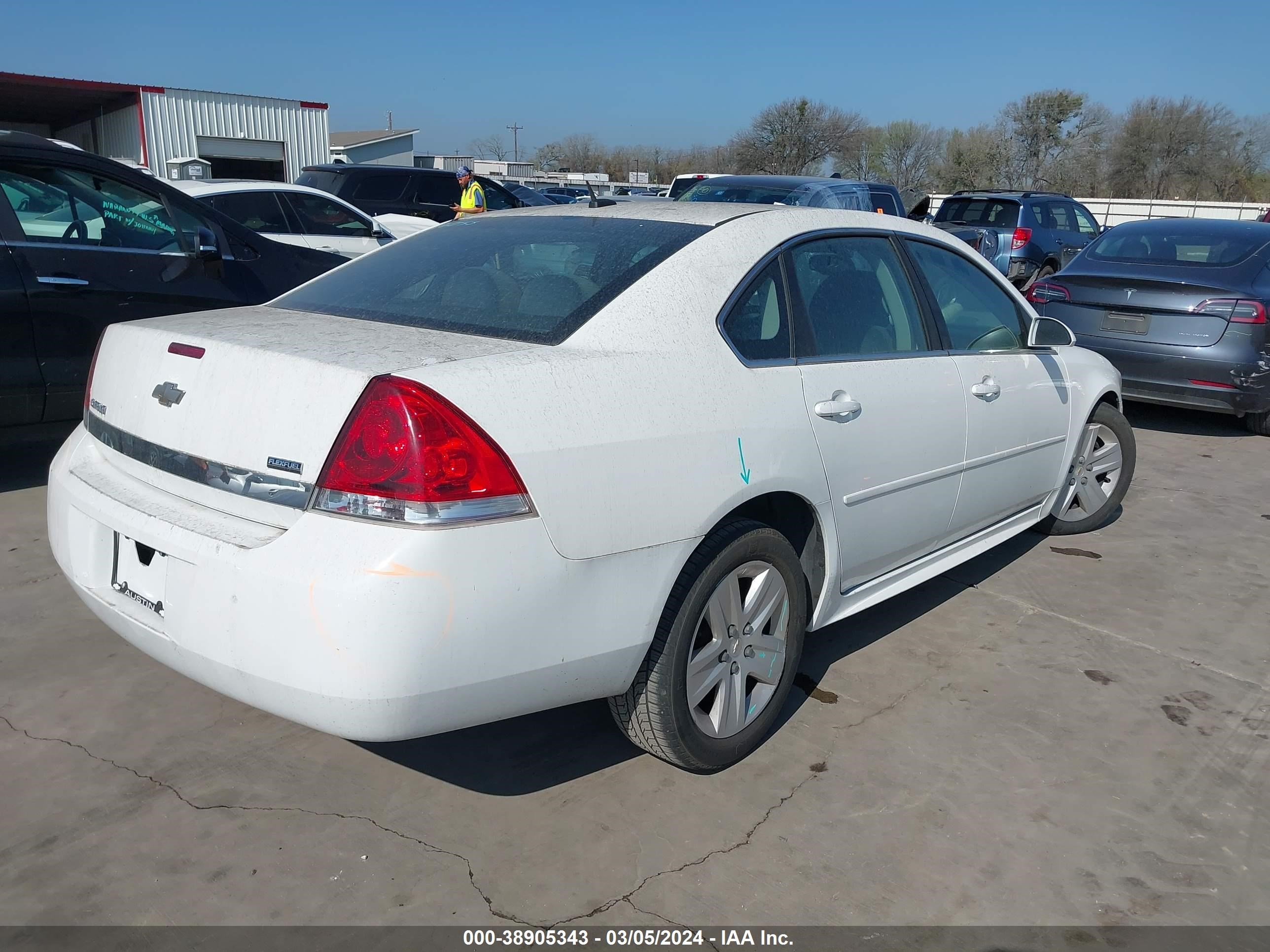 Photo 3 VIN: 2G1WF5EK3B1334409 - CHEVROLET IMPALA 