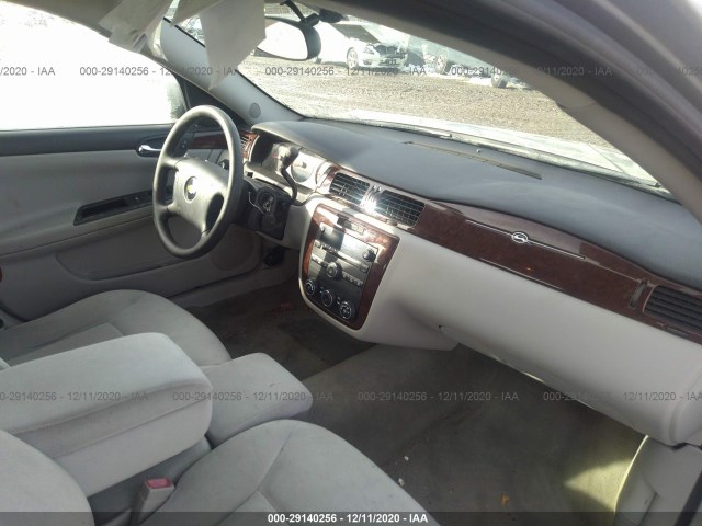 Photo 4 VIN: 2G1WF5EK5B1236739 - CHEVROLET IMPALA 