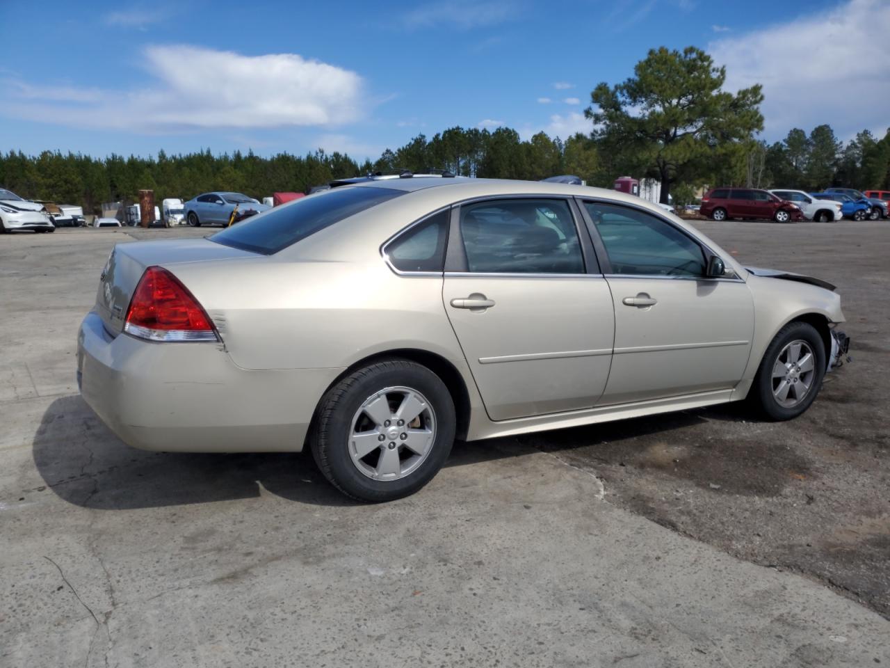 Photo 2 VIN: 2G1WF5EK6B1231548 - CHEVROLET IMPALA 