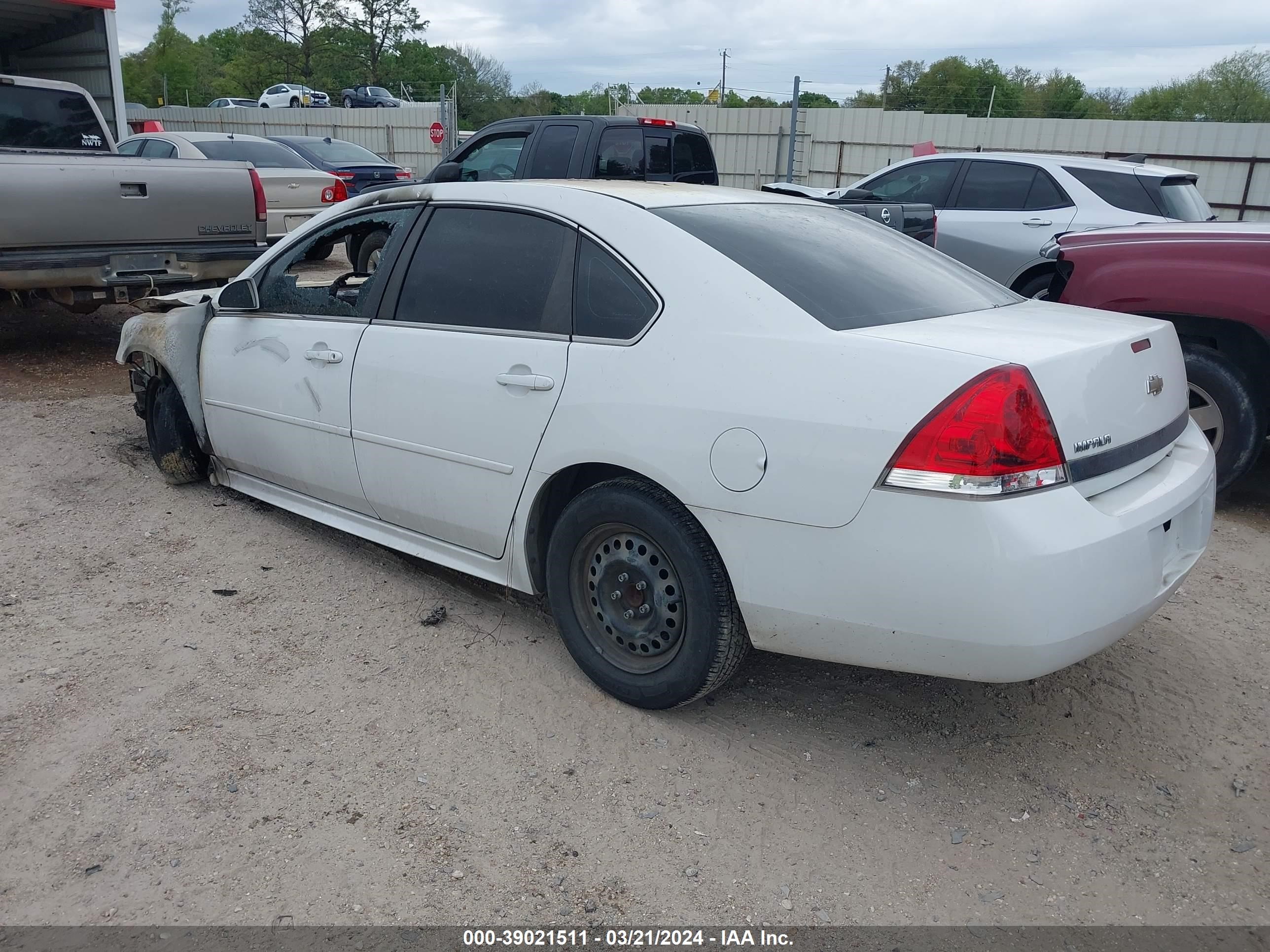 Photo 2 VIN: 2G1WF5EK9B1125398 - CHEVROLET IMPALA 