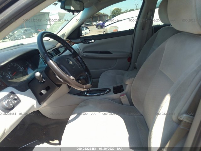 Photo 4 VIN: 2G1WG5E31D1218442 - CHEVROLET IMPALA 