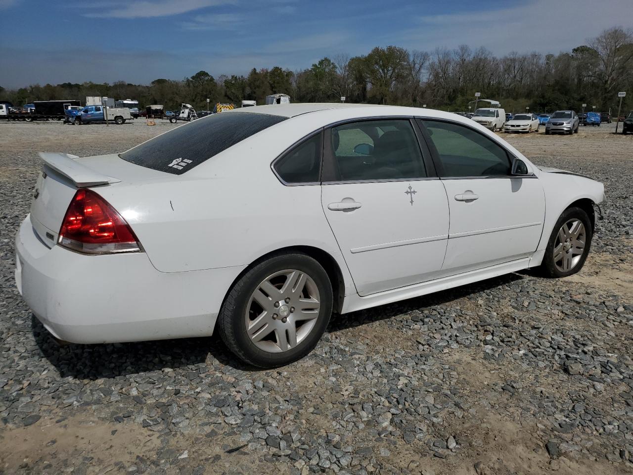 Photo 2 VIN: 2G1WG5E33C1142589 - CHEVROLET IMPALA 