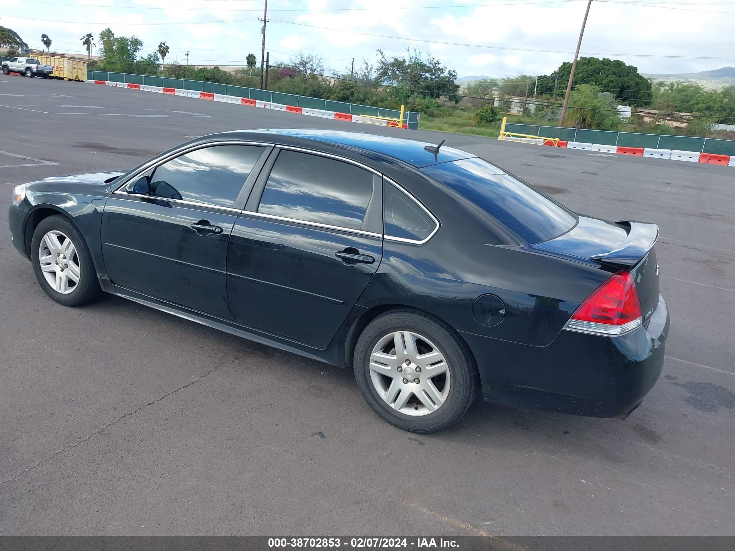 Photo 2 VIN: 2G1WG5E33C1303555 - CHEVROLET IMPALA 