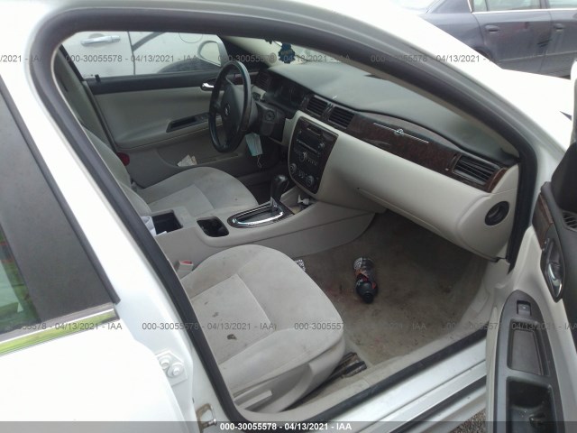 Photo 4 VIN: 2G1WG5E35D1210523 - CHEVROLET IMPALA 