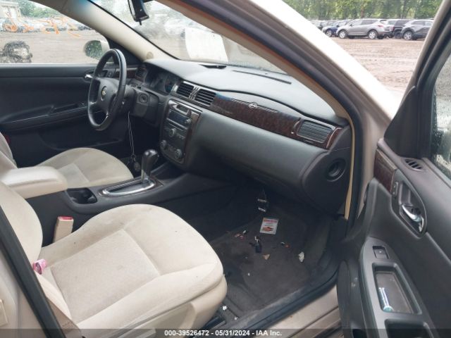 Photo 4 VIN: 2G1WG5E36C1240824 - CHEVROLET IMPALA 