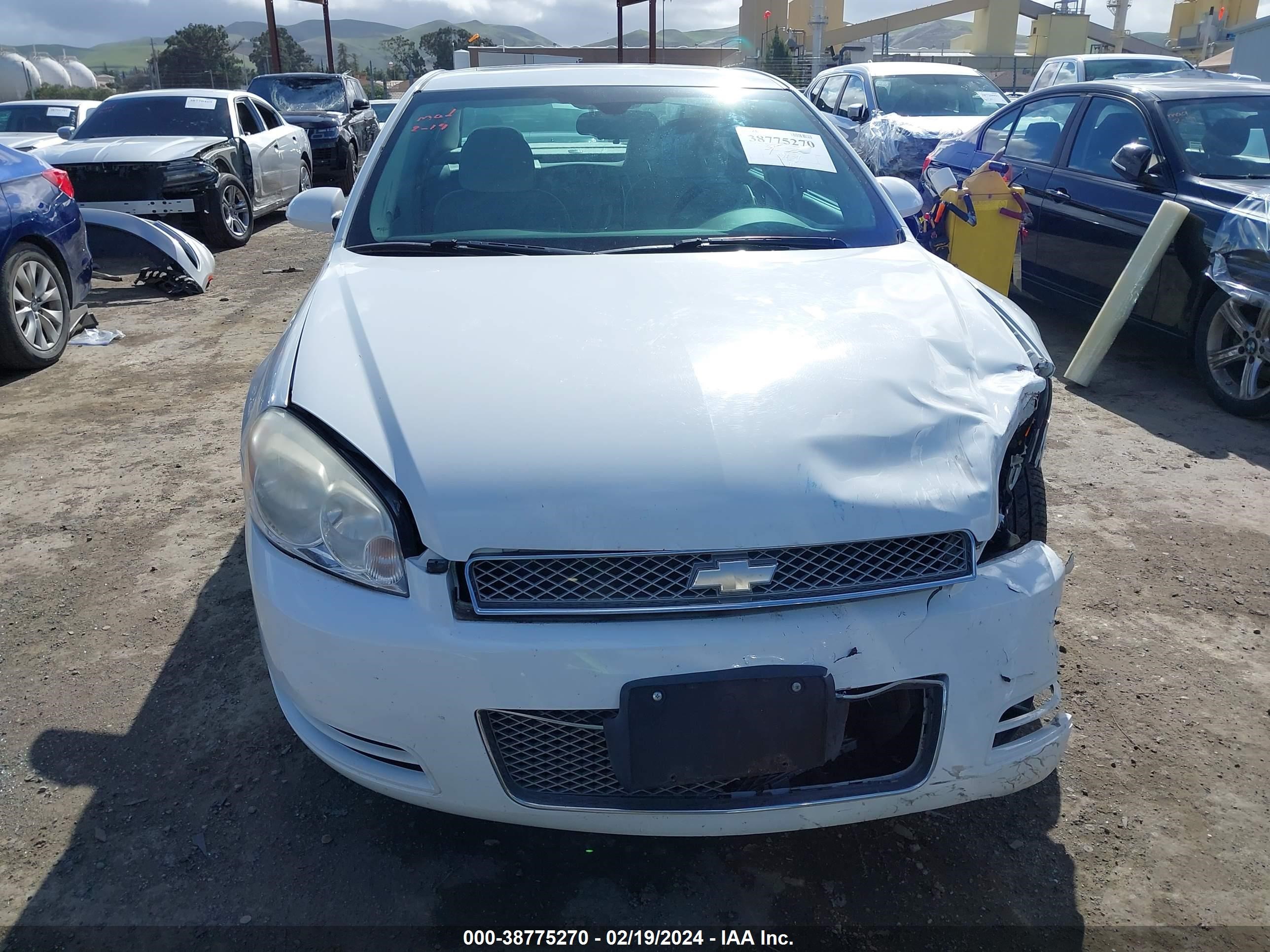 Photo 11 VIN: 2G1WG5E38C1112410 - CHEVROLET IMPALA 