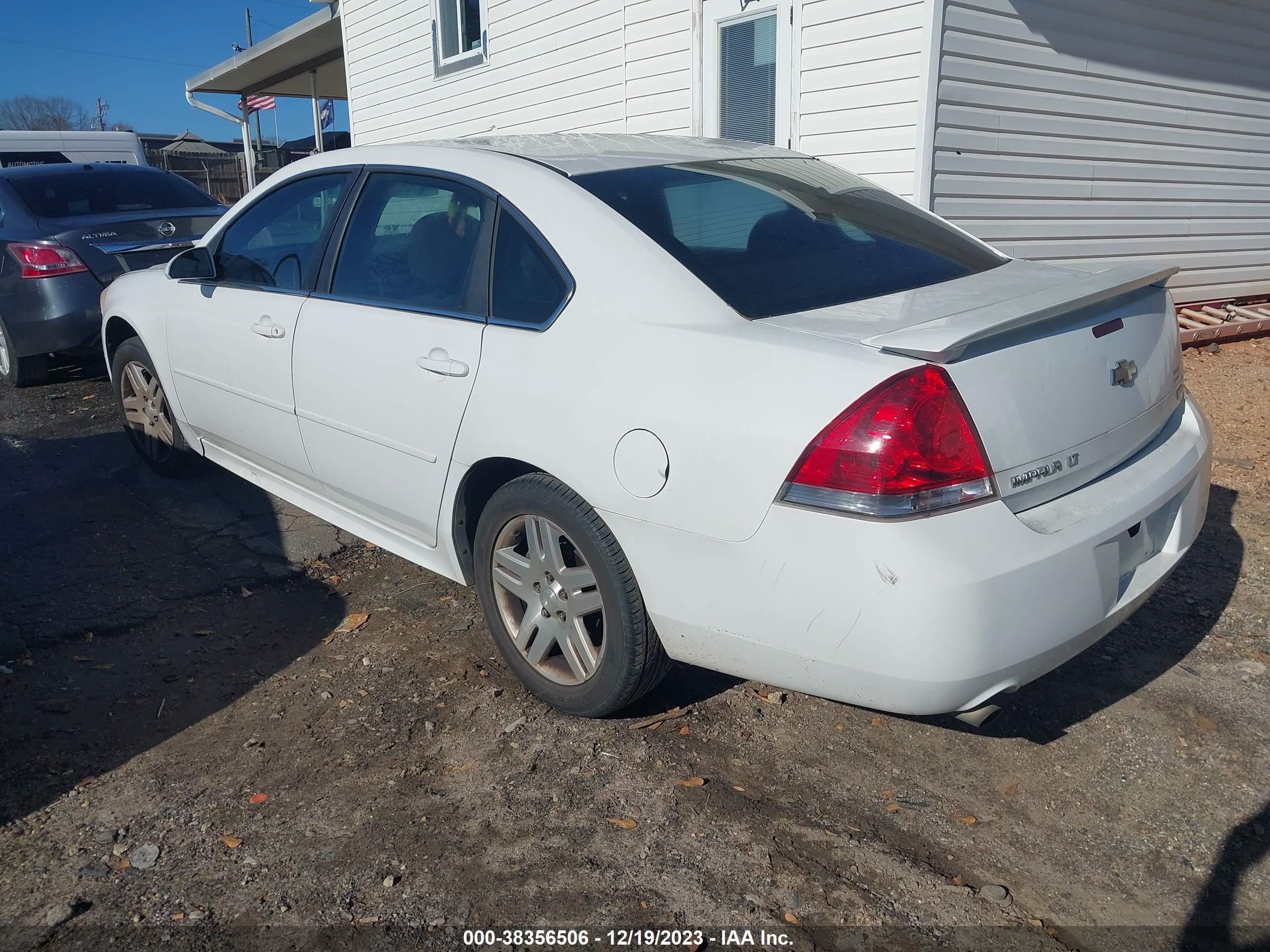 Photo 2 VIN: 2G1WG5E39C1142306 - CHEVROLET IMPALA 