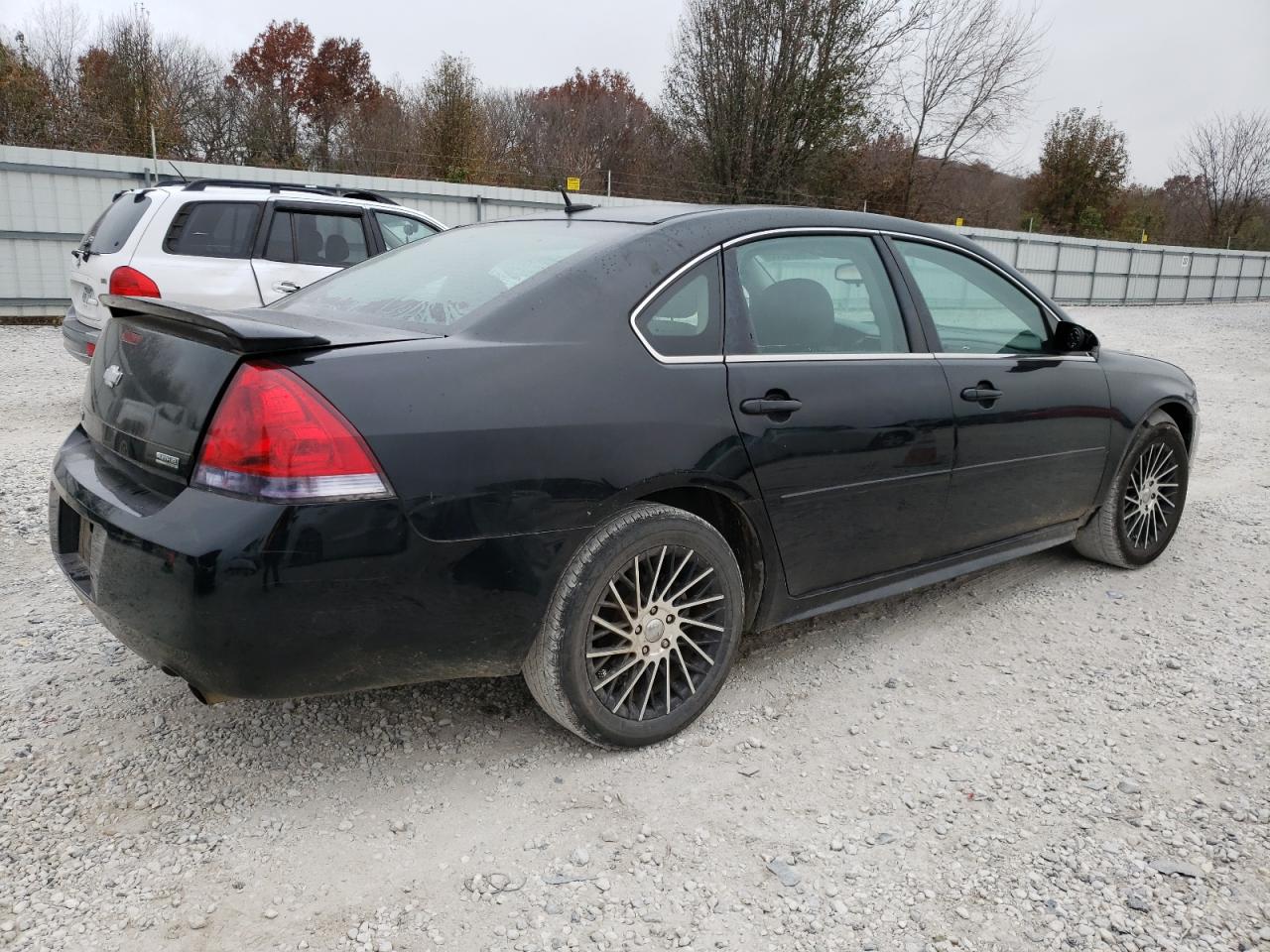 Photo 2 VIN: 2G1WG5E39D1136149 - CHEVROLET IMPALA 