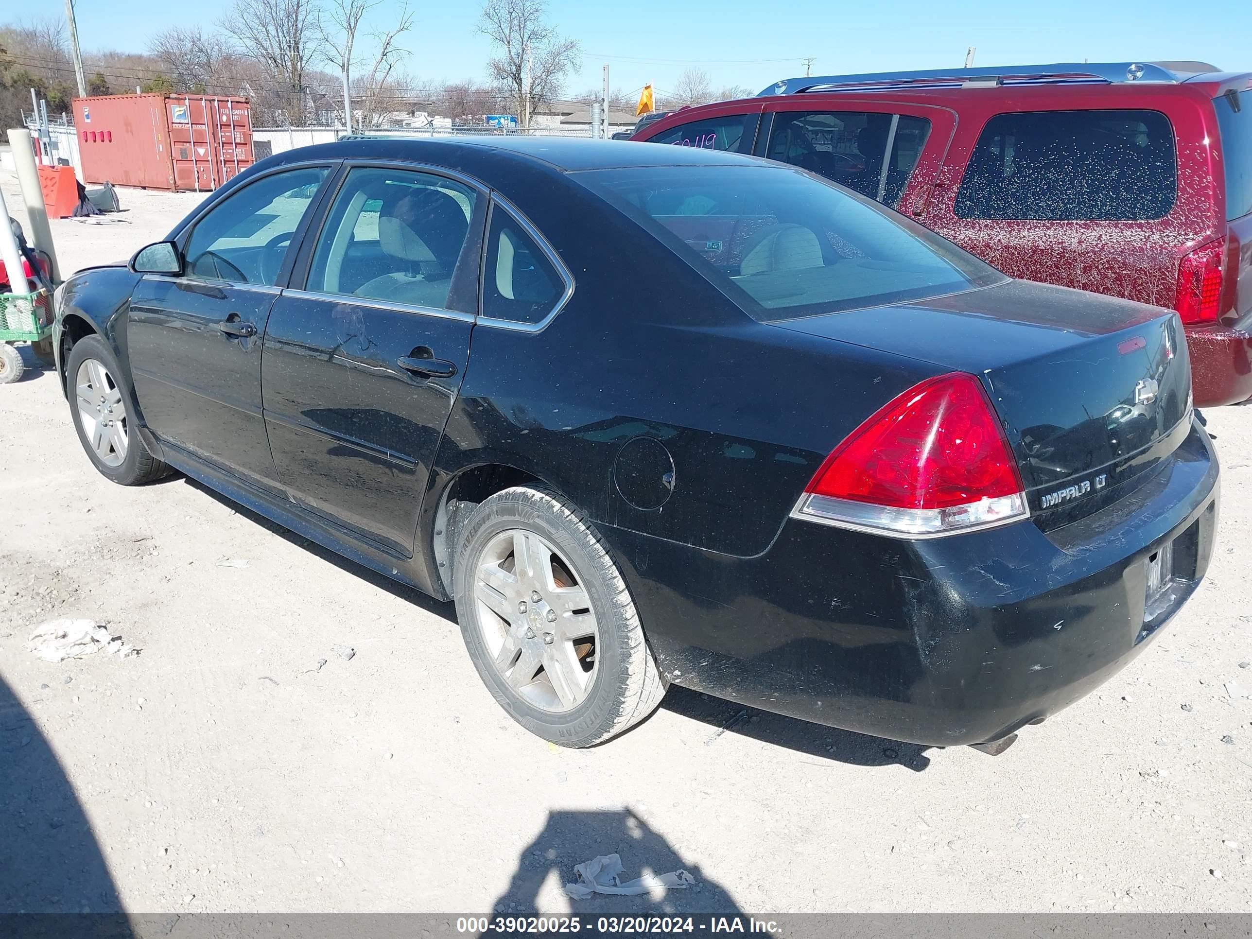 Photo 2 VIN: 2G1WG5E3XC1335533 - CHEVROLET IMPALA 