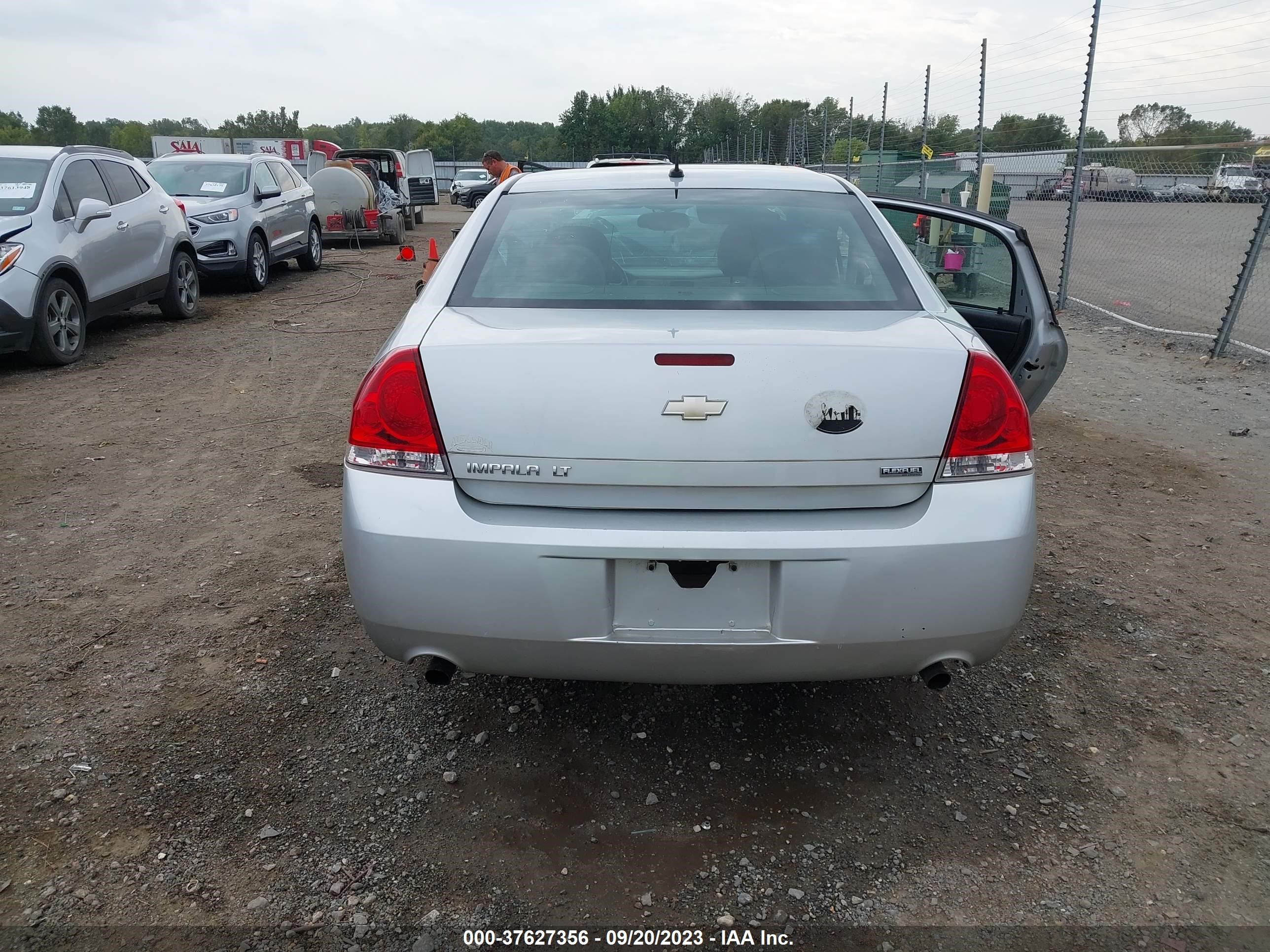 Photo 15 VIN: 2G1WG5E3XD1225342 - CHEVROLET IMPALA 