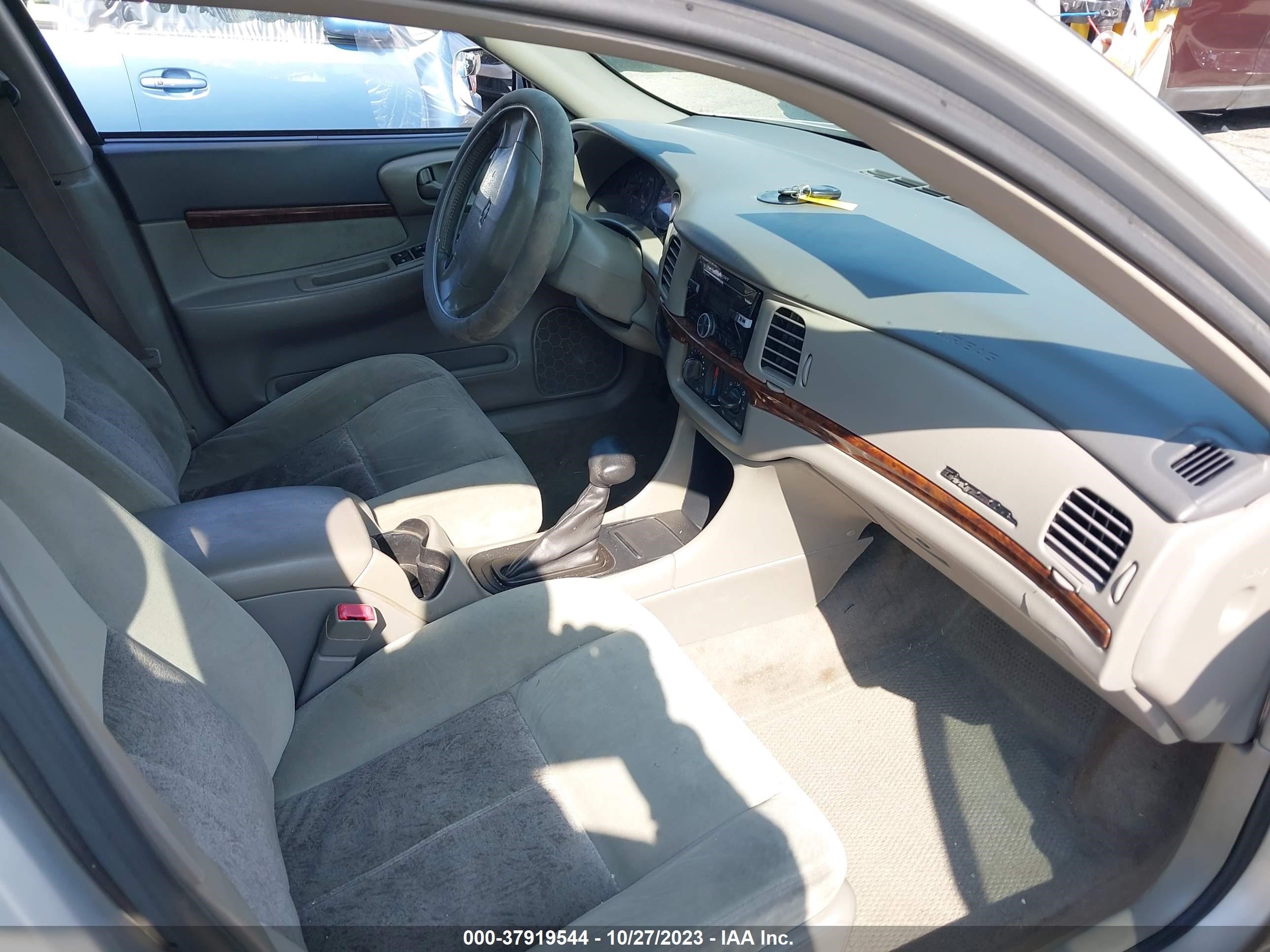 Photo 4 VIN: 2G1WH52K949390907 - CHEVROLET IMPALA 