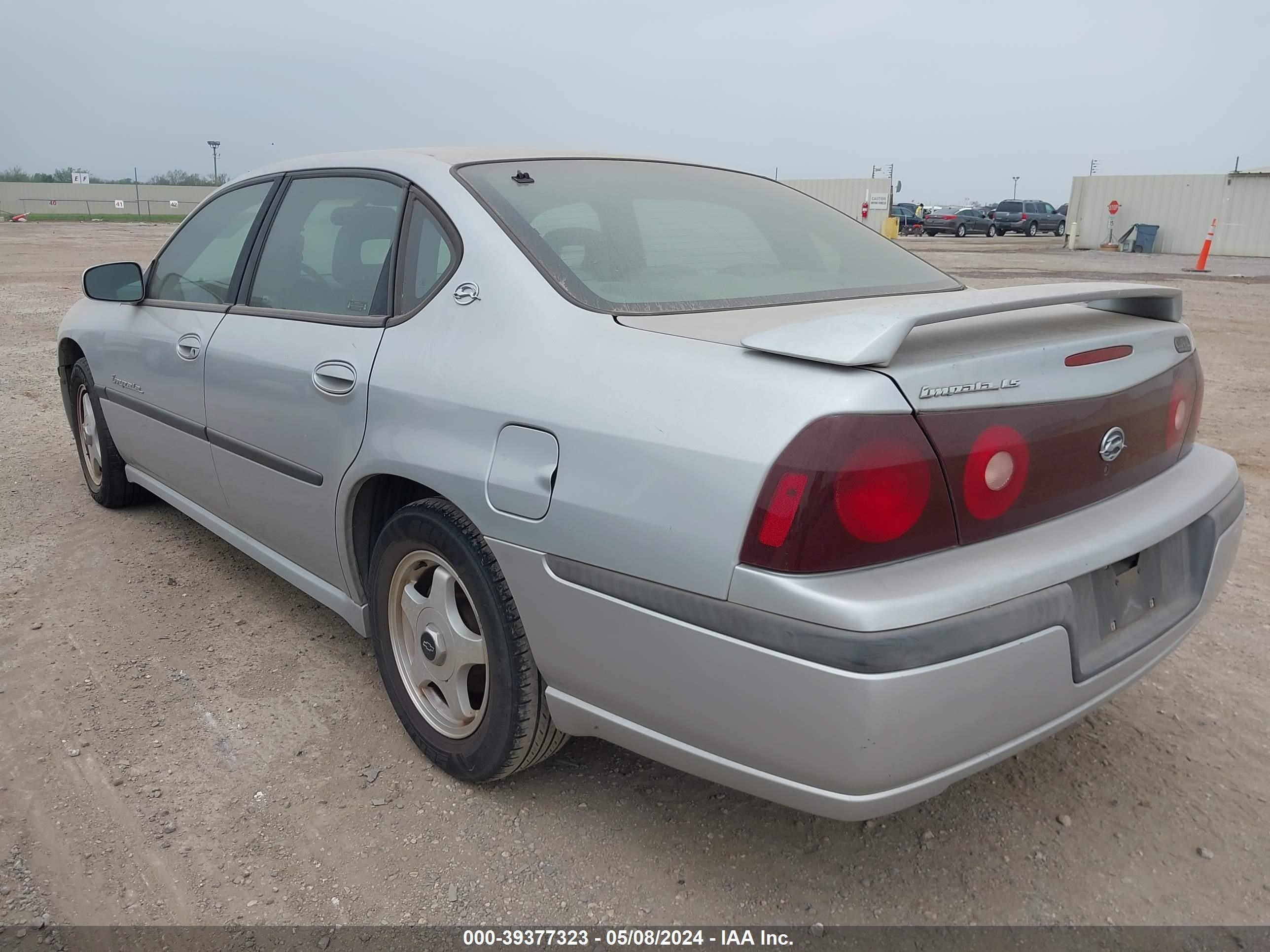 Photo 2 VIN: 2G1WH55K129198180 - CHEVROLET IMPALA 