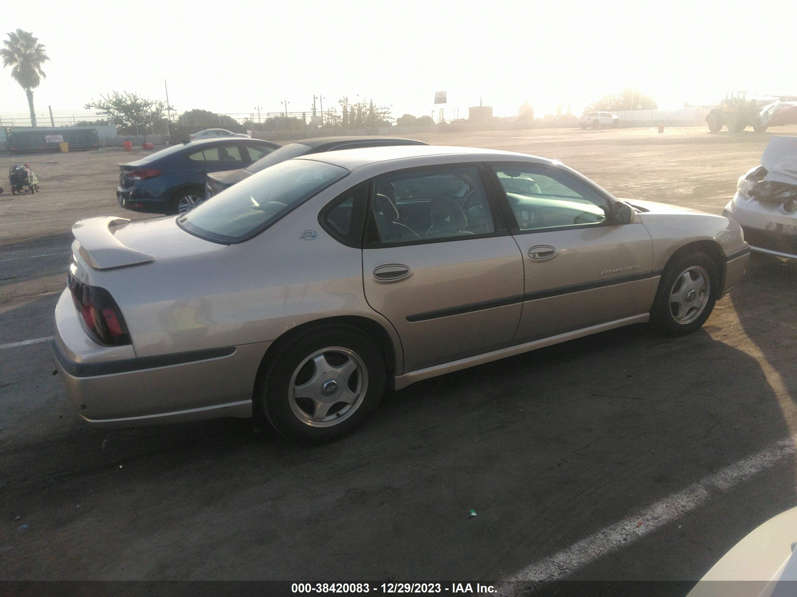 Photo 3 VIN: 2G1WH55K1Y9290821 - CHEVROLET IMPALA 