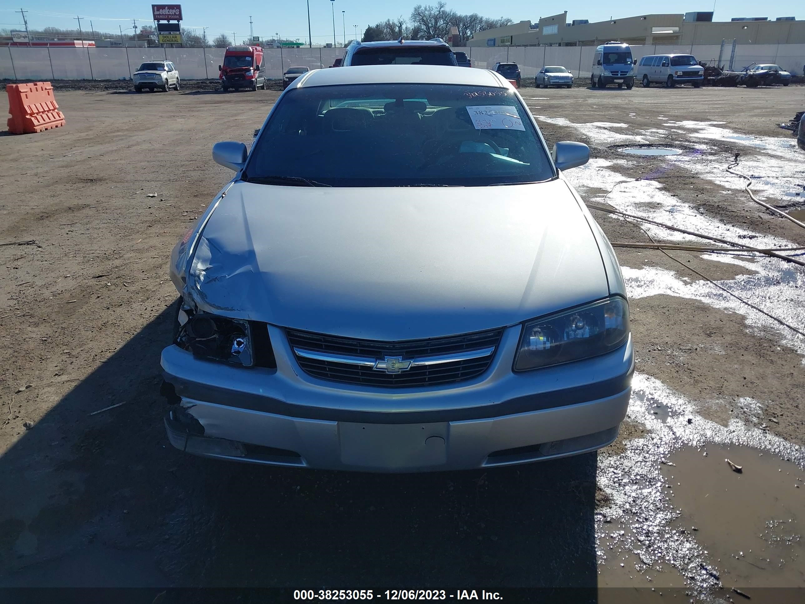 Photo 11 VIN: 2G1WH55K1Y9382415 - CHEVROLET IMPALA 