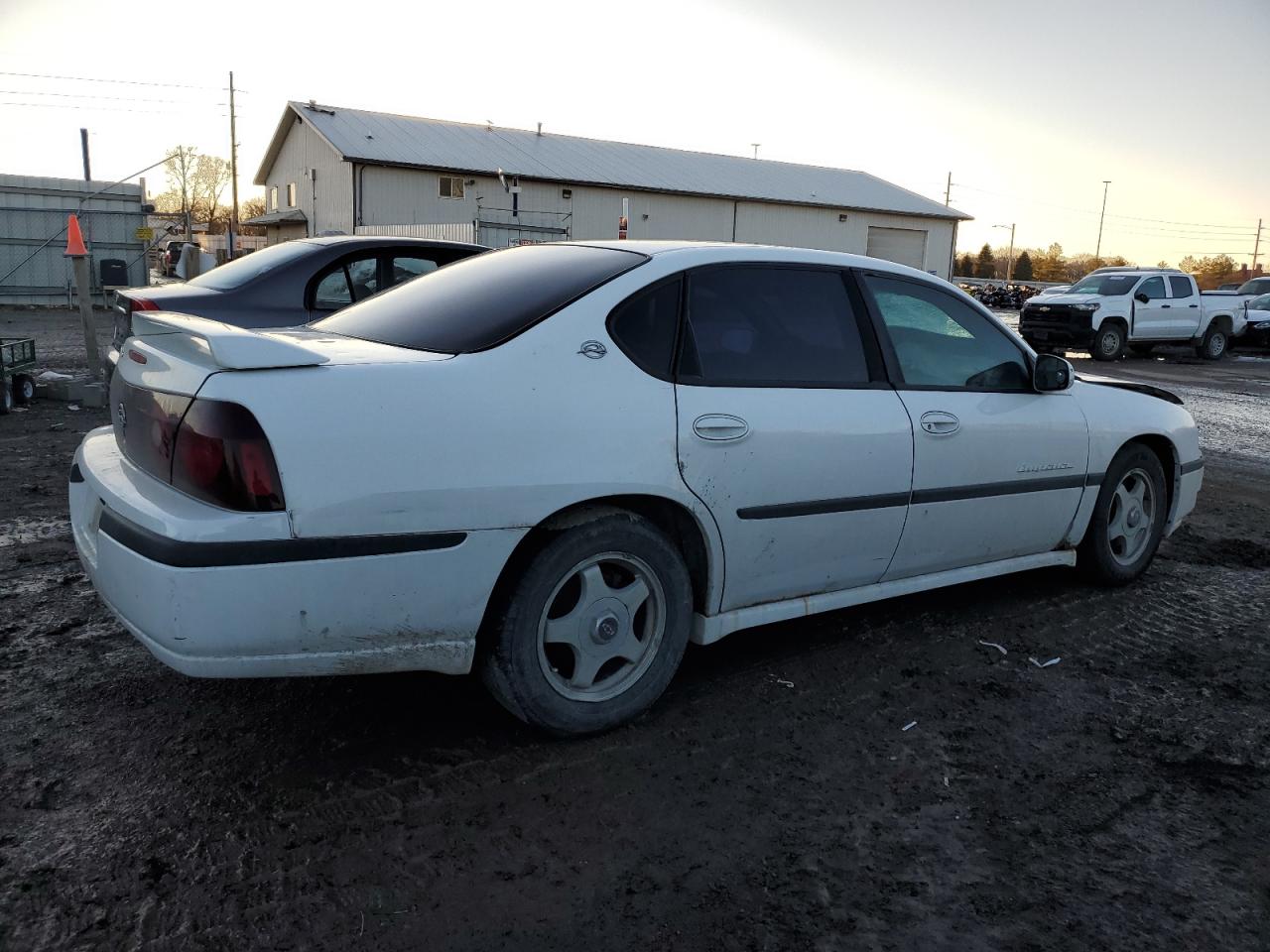 Photo 2 VIN: 2G1WH55K7Y9274882 - CHEVROLET IMPALA 