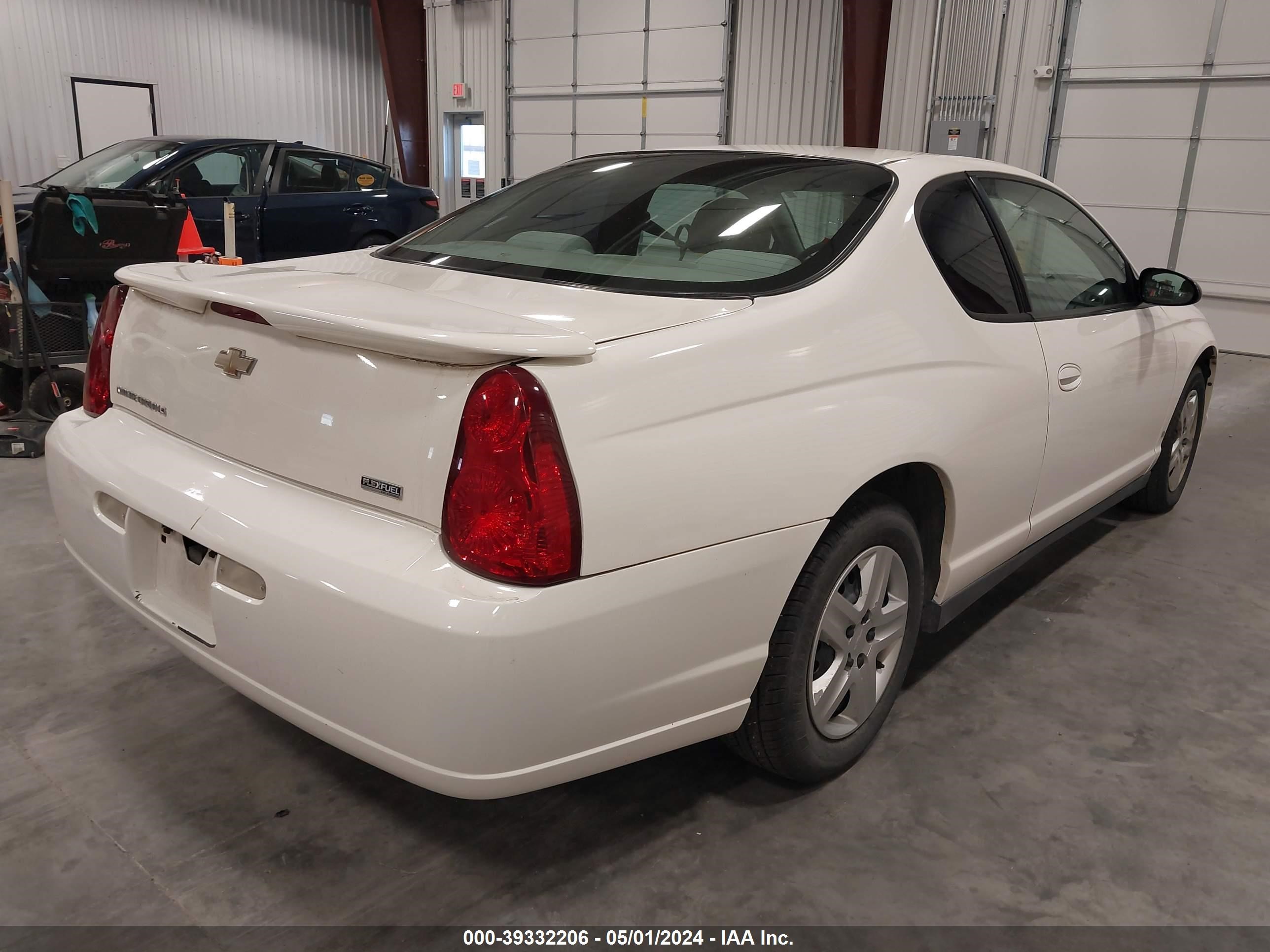 Photo 3 VIN: 2G1WJ15K179291821 - CHEVROLET MONTE CARLO 