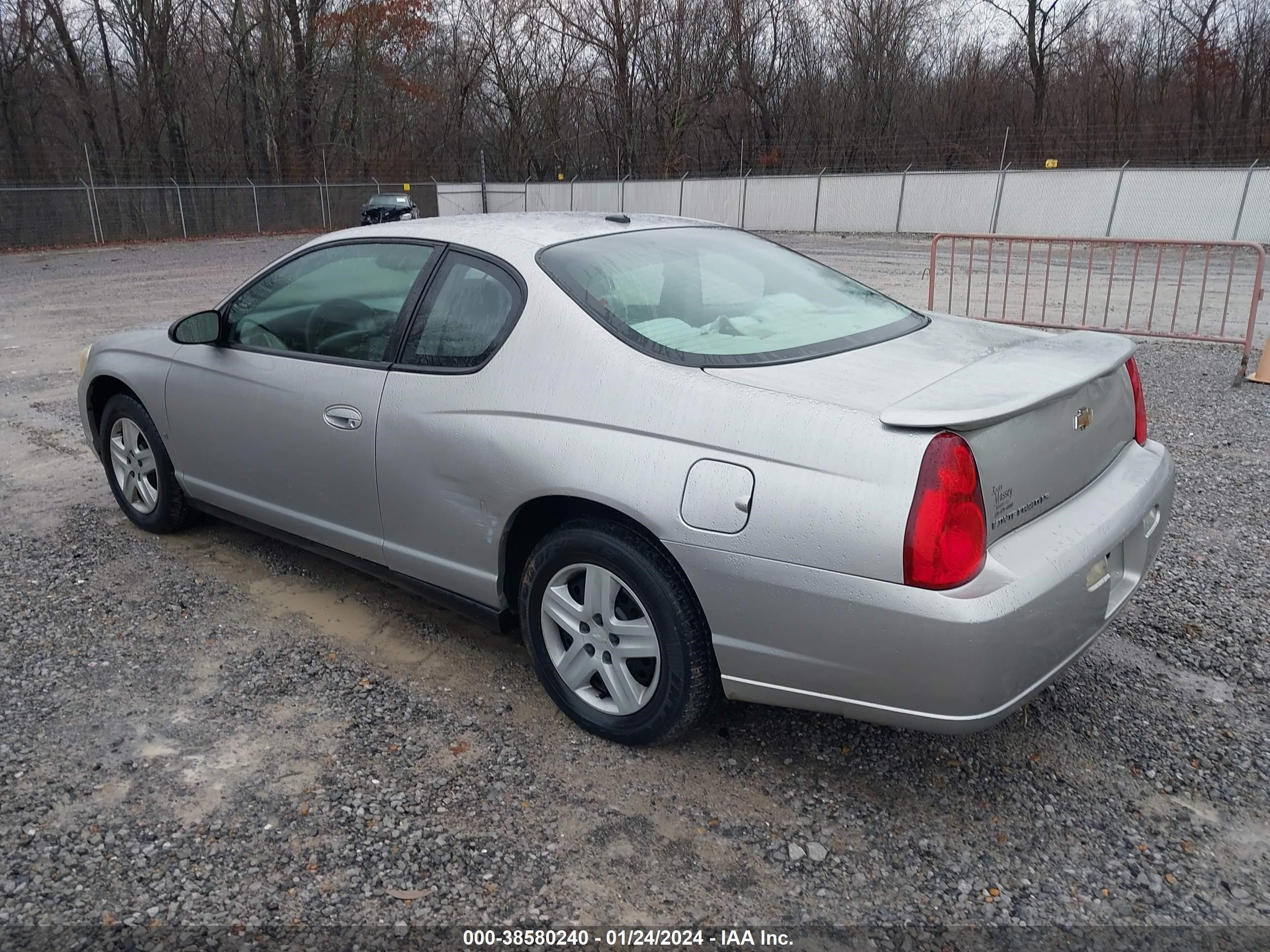 Photo 2 VIN: 2G1WJ15K269316434 - CHEVROLET MONTE CARLO 