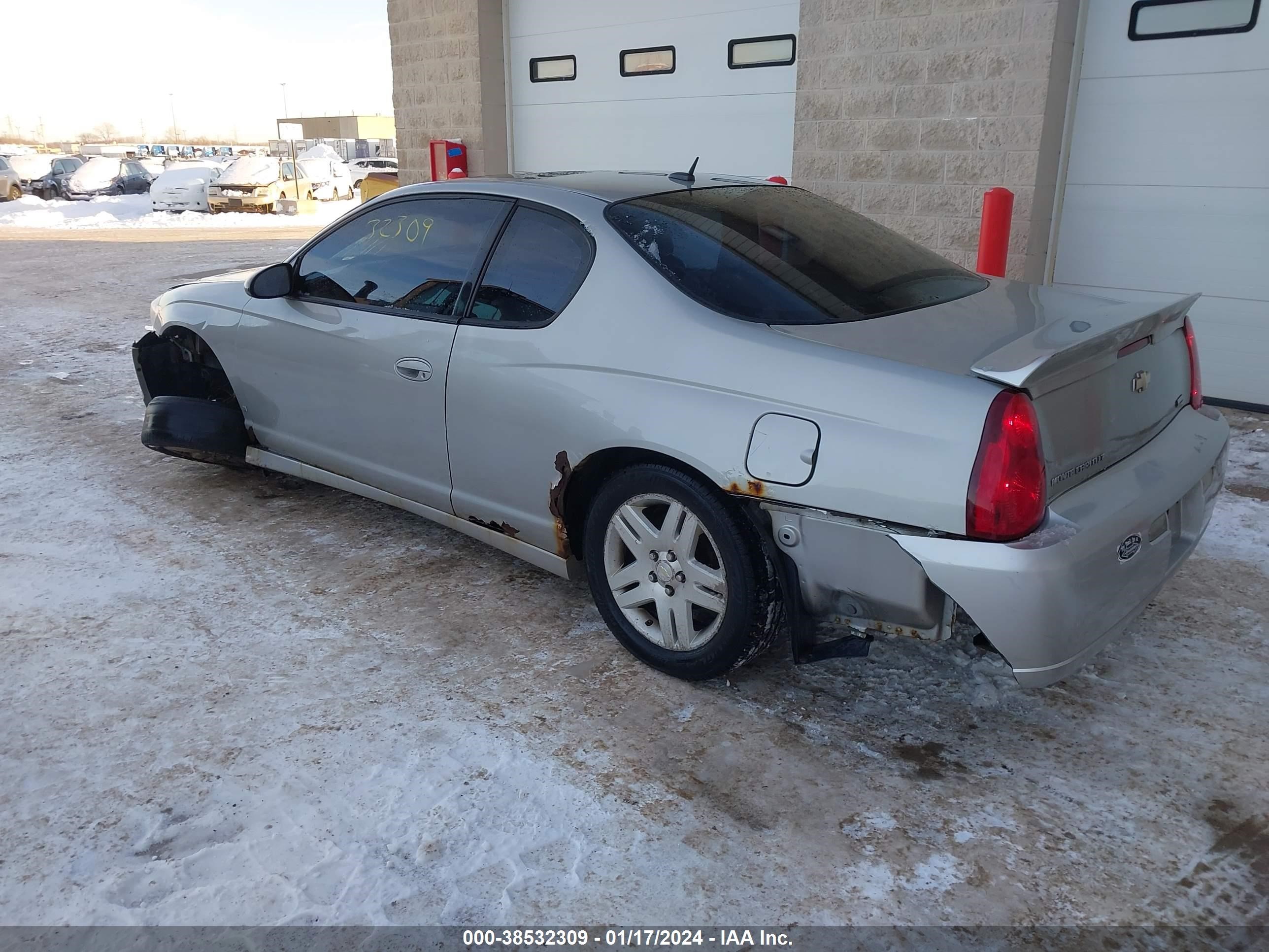 Photo 2 VIN: 2G1WK15K079268401 - CHEVROLET MONTE CARLO 