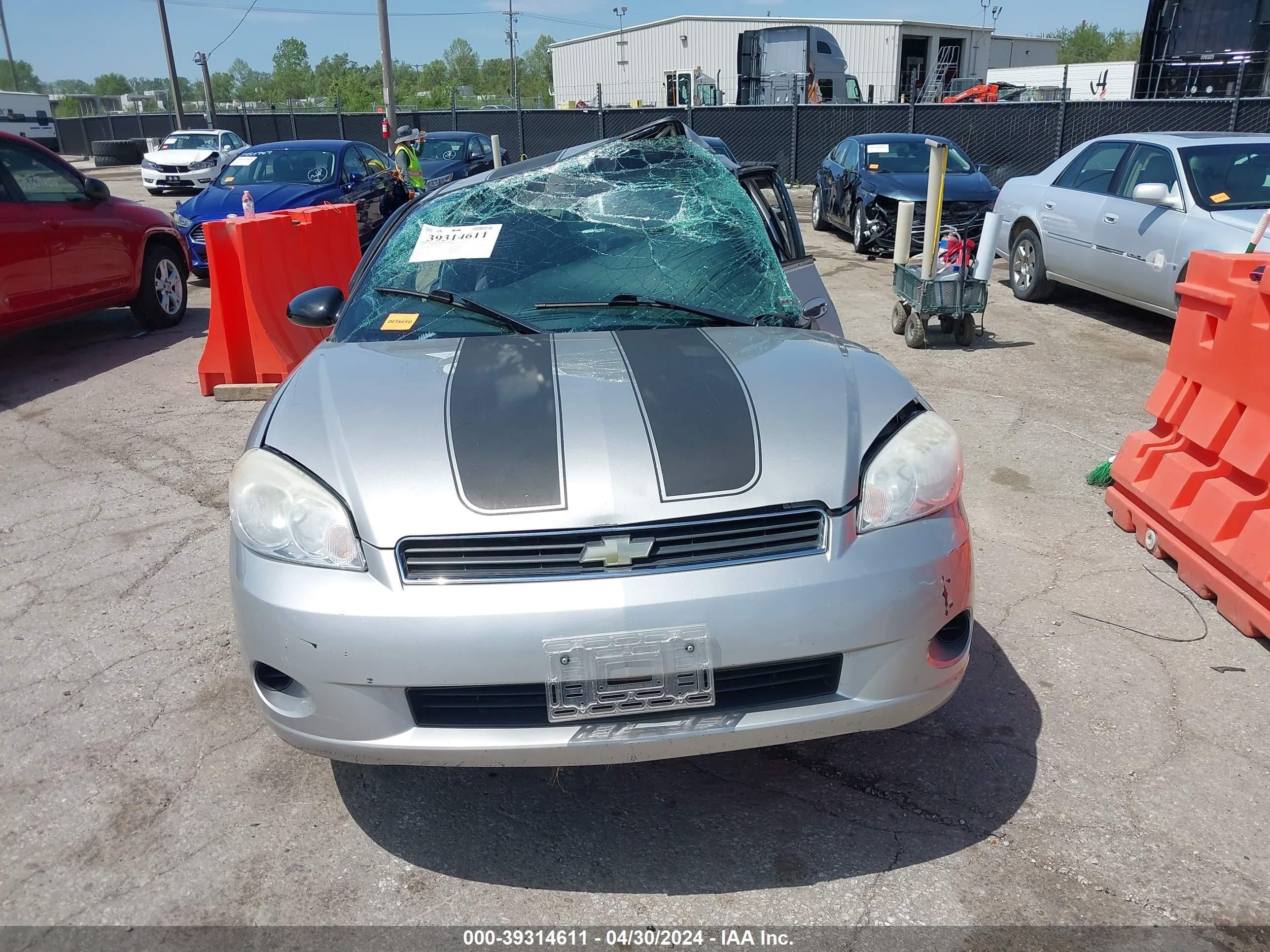 Photo 10 VIN: 2G1WK15K679306150 - CHEVROLET MONTE CARLO 