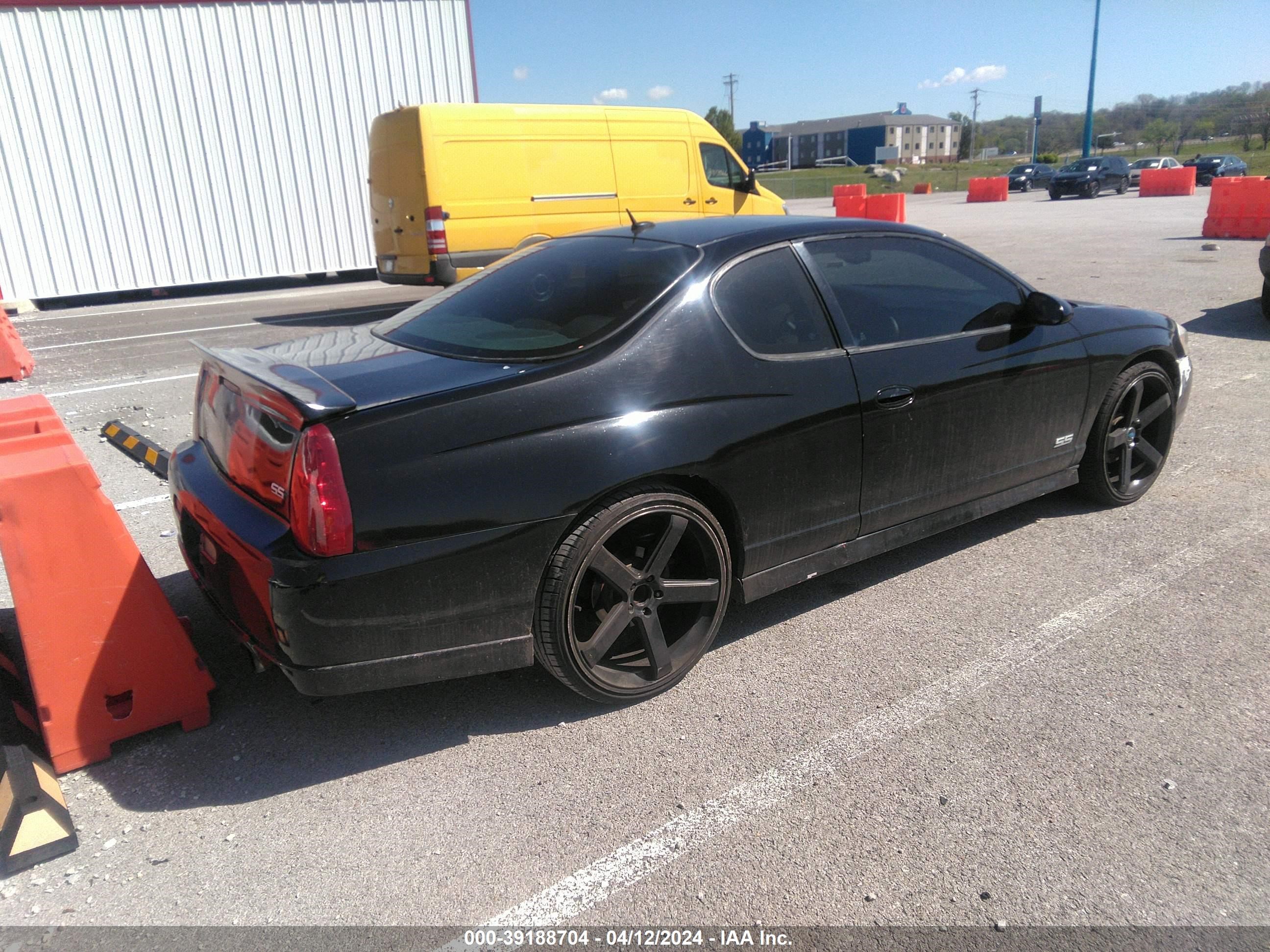 Photo 3 VIN: 2G1WL15C479209700 - CHEVROLET MONTE CARLO 