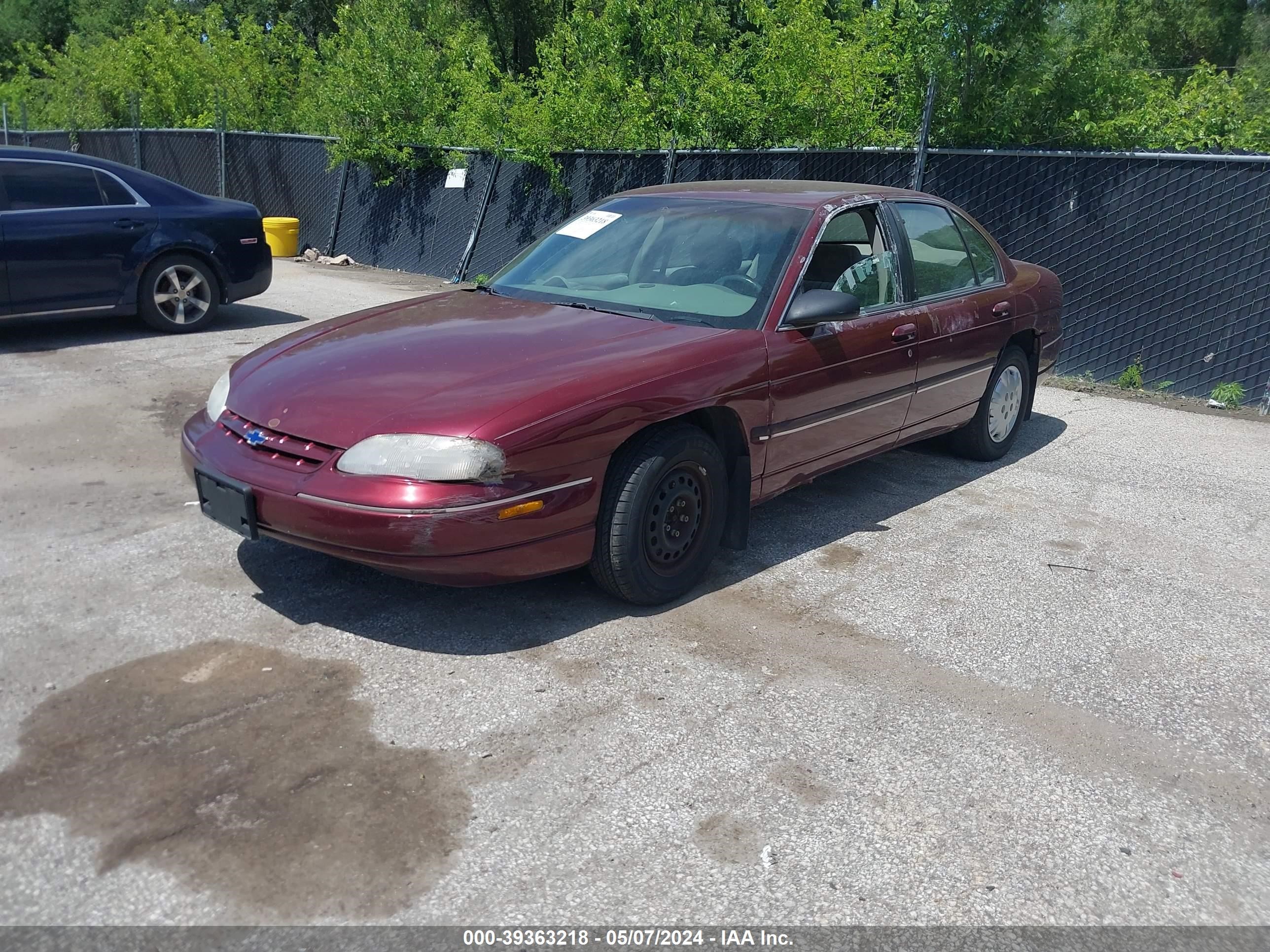 Photo 1 VIN: 2G1WL52J411288141 - CHEVROLET LUMINA 